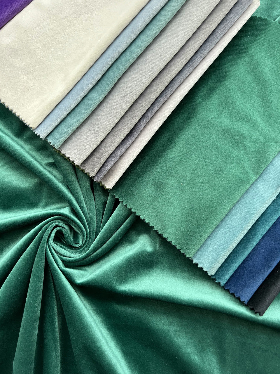 Velvet plain curtains, emerald green color