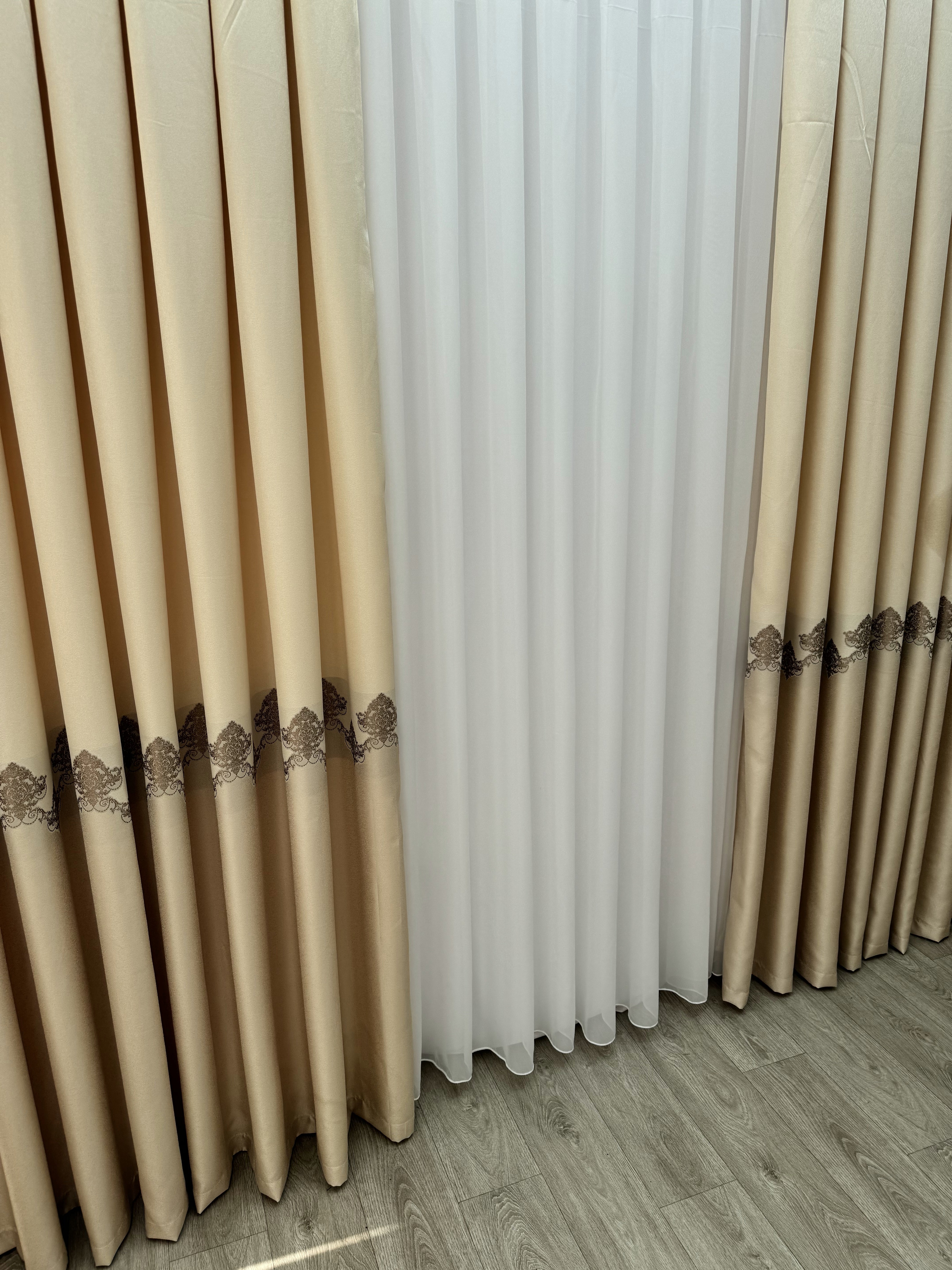 Premium quality curtain with a peephole “Royal”, milk color