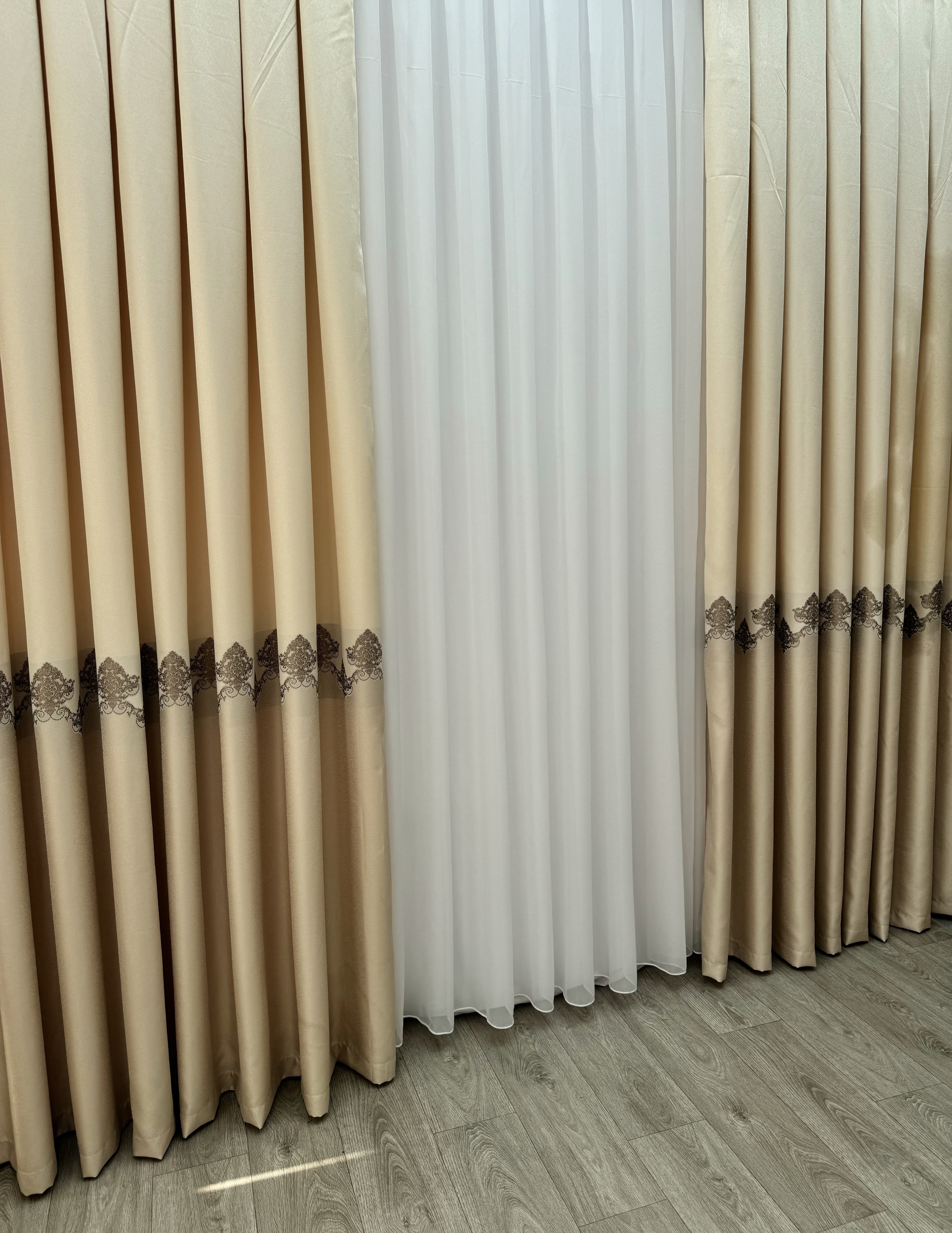 Premium quality curtain with a peephole “Royal”, milk color