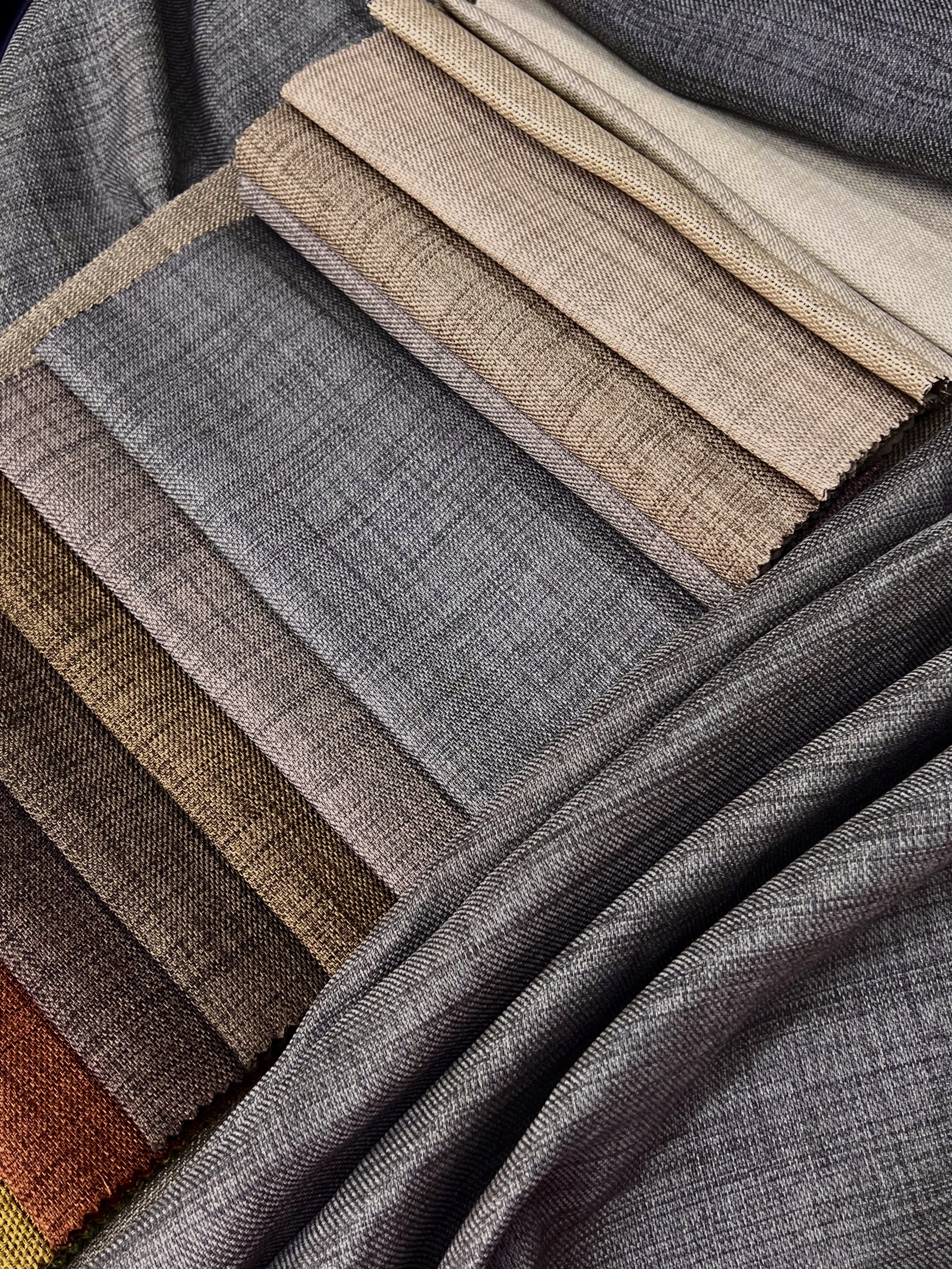 Plain linen curtain with blackout lining, grey color