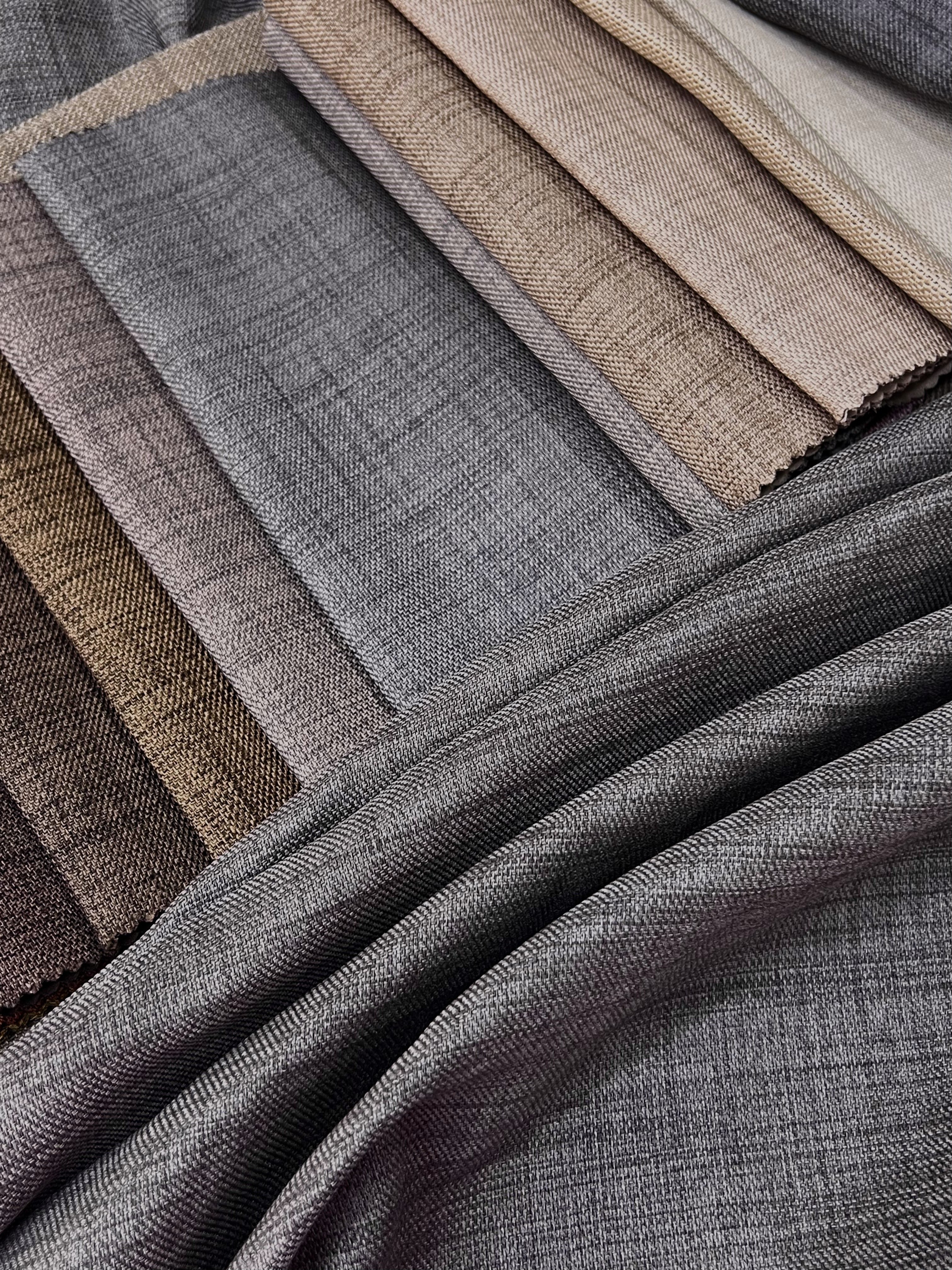 Plain linen curtain with blackout lining, grey color