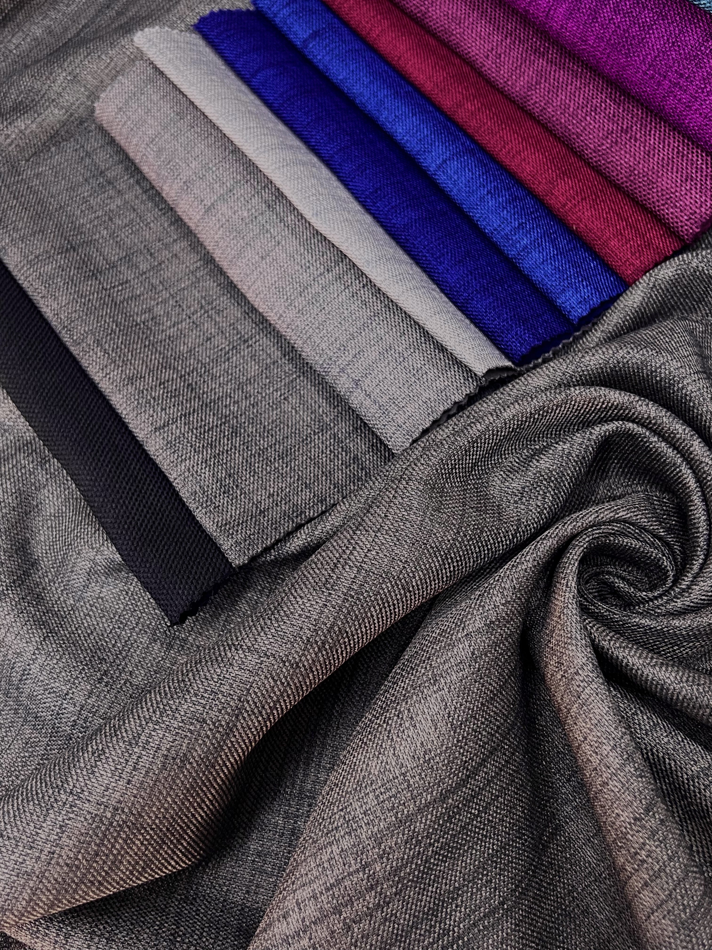 Plain linen curtain with blackout lining, graphite color