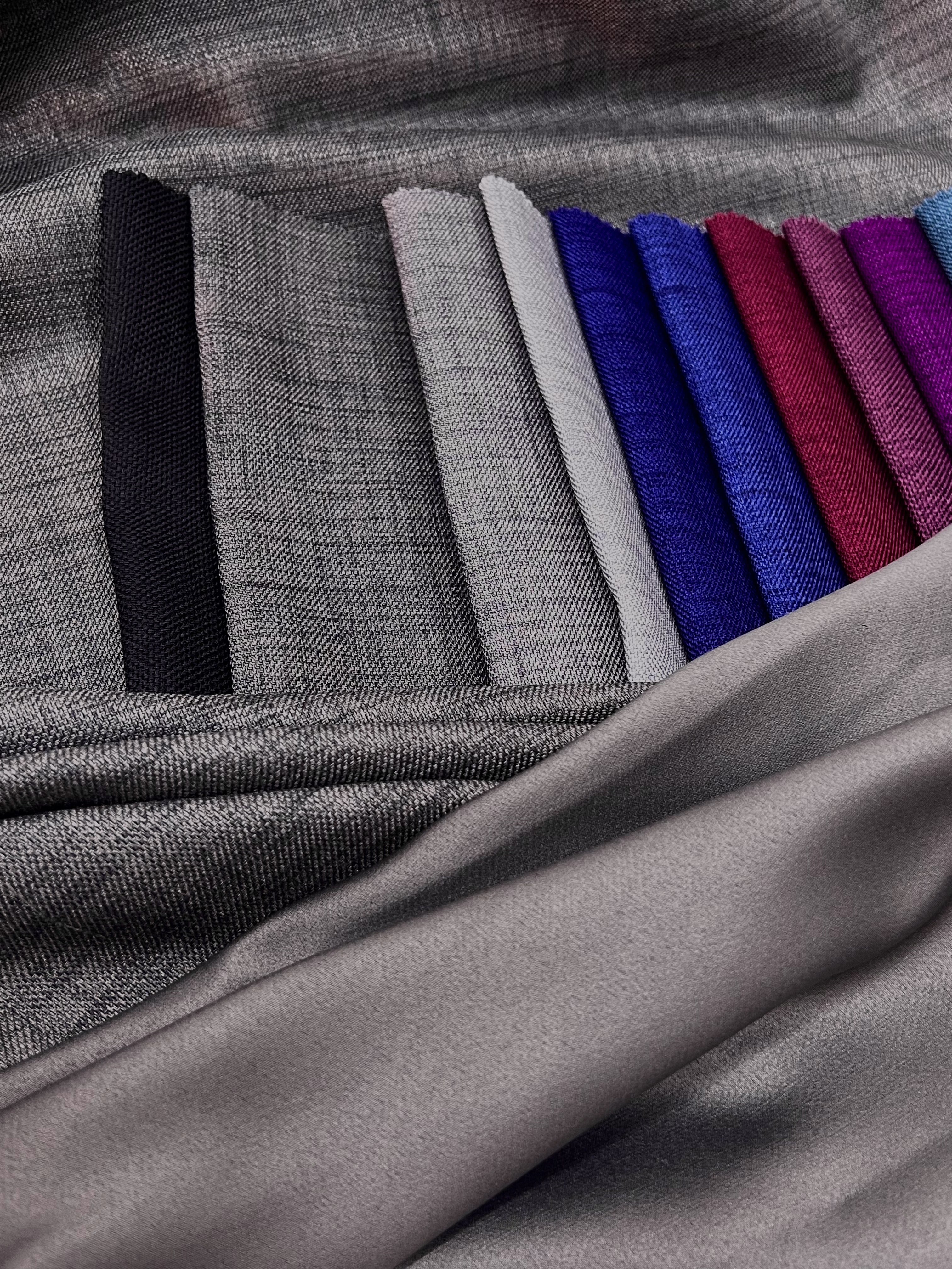 Plain linen curtain with blackout lining, graphite color