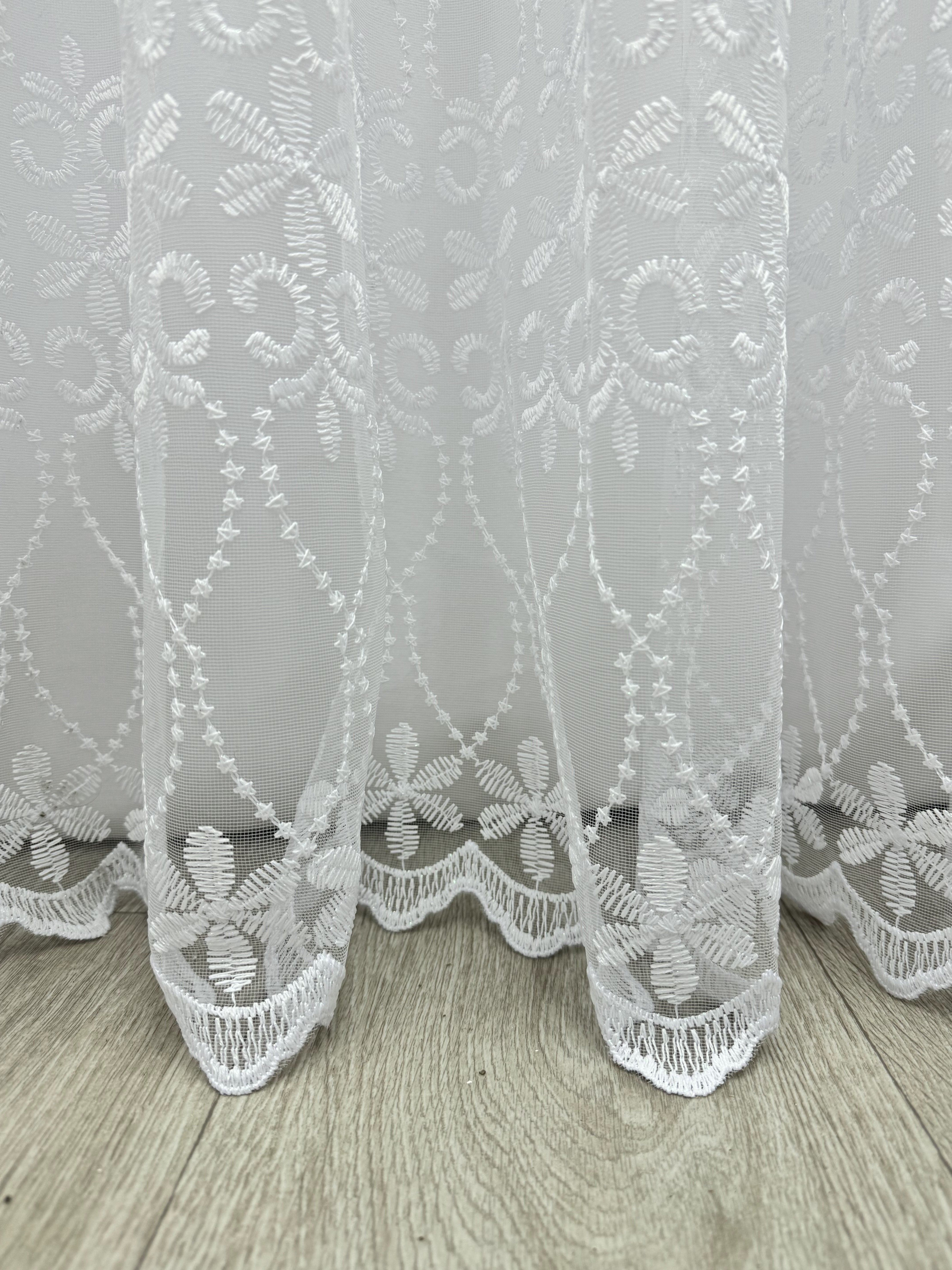 Sheer curtain based on fatin with embroidery, white color