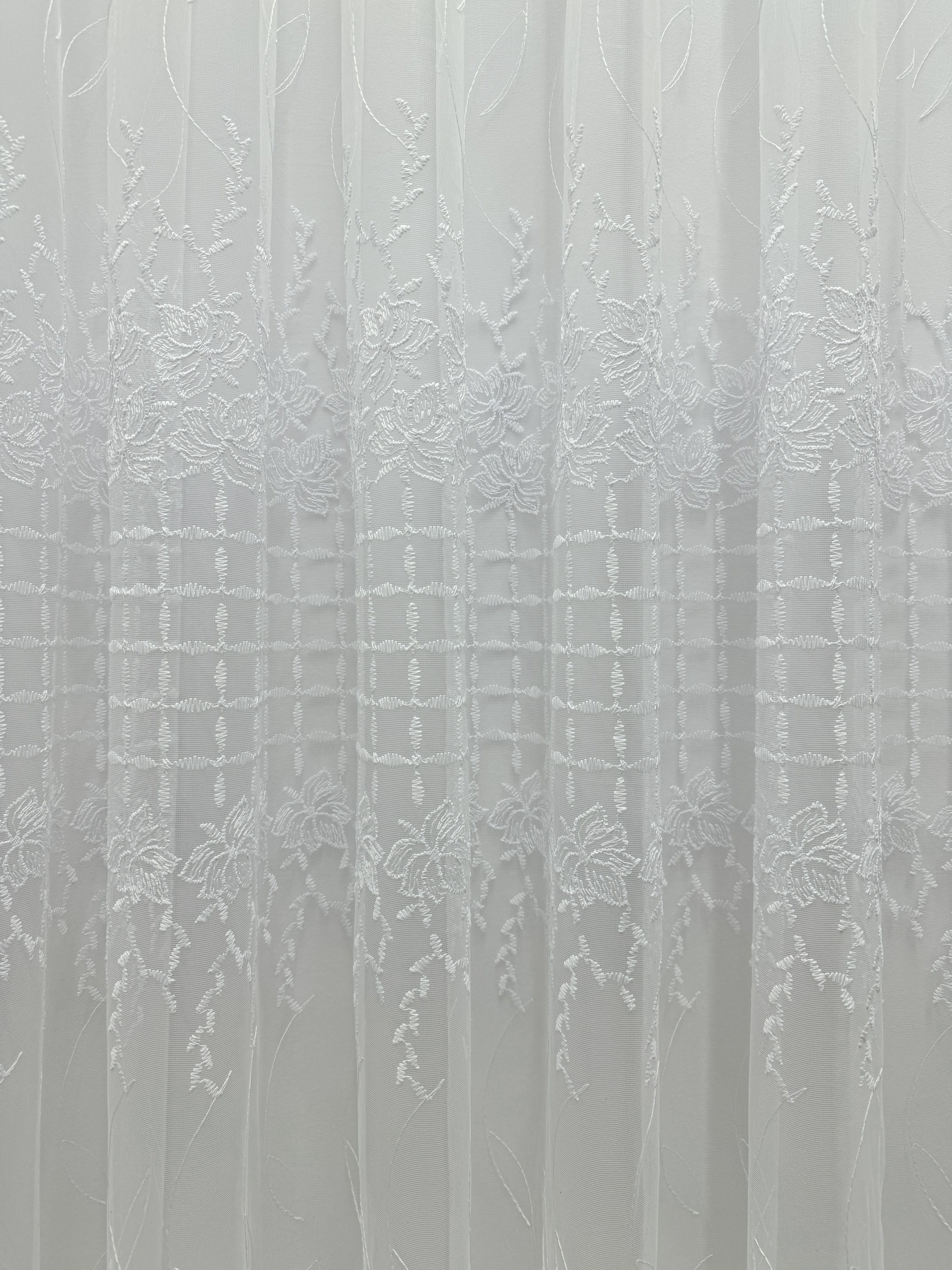 Sheer curtain based on fatin with embroidery, white color