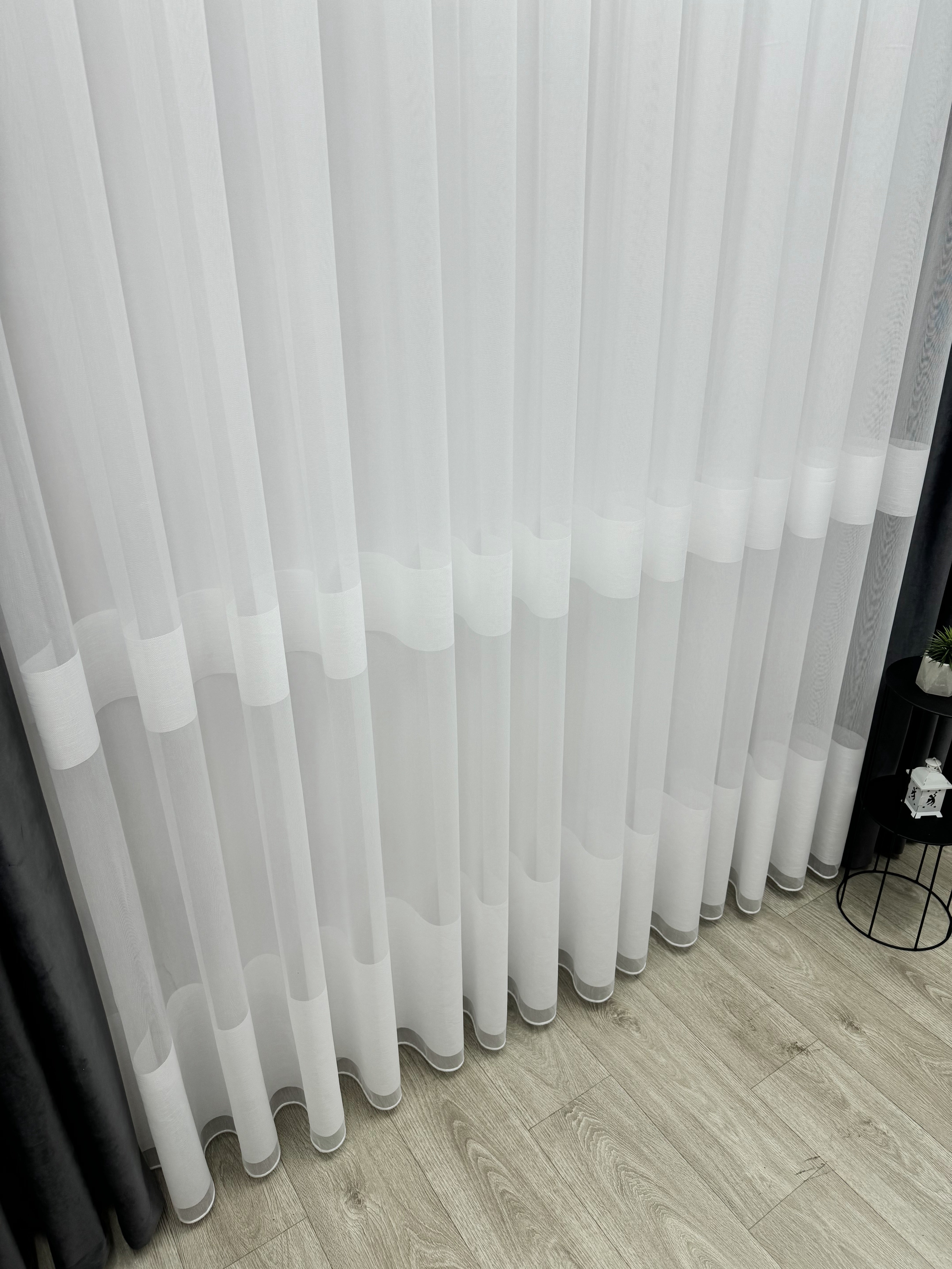 Bamboo-based sheer curtain with stripes, white color