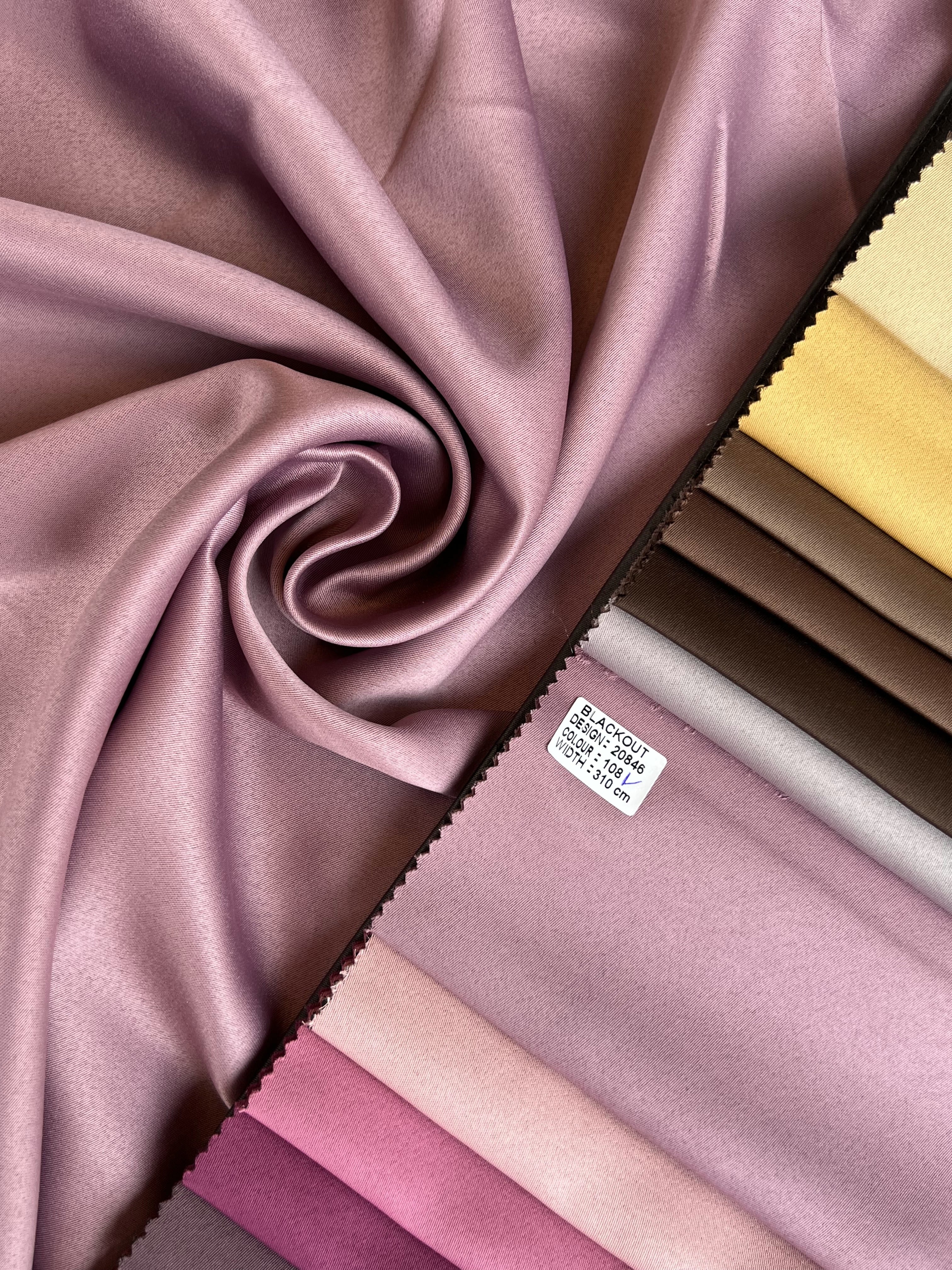 Monochrome "Blackout" curtain, lavender color