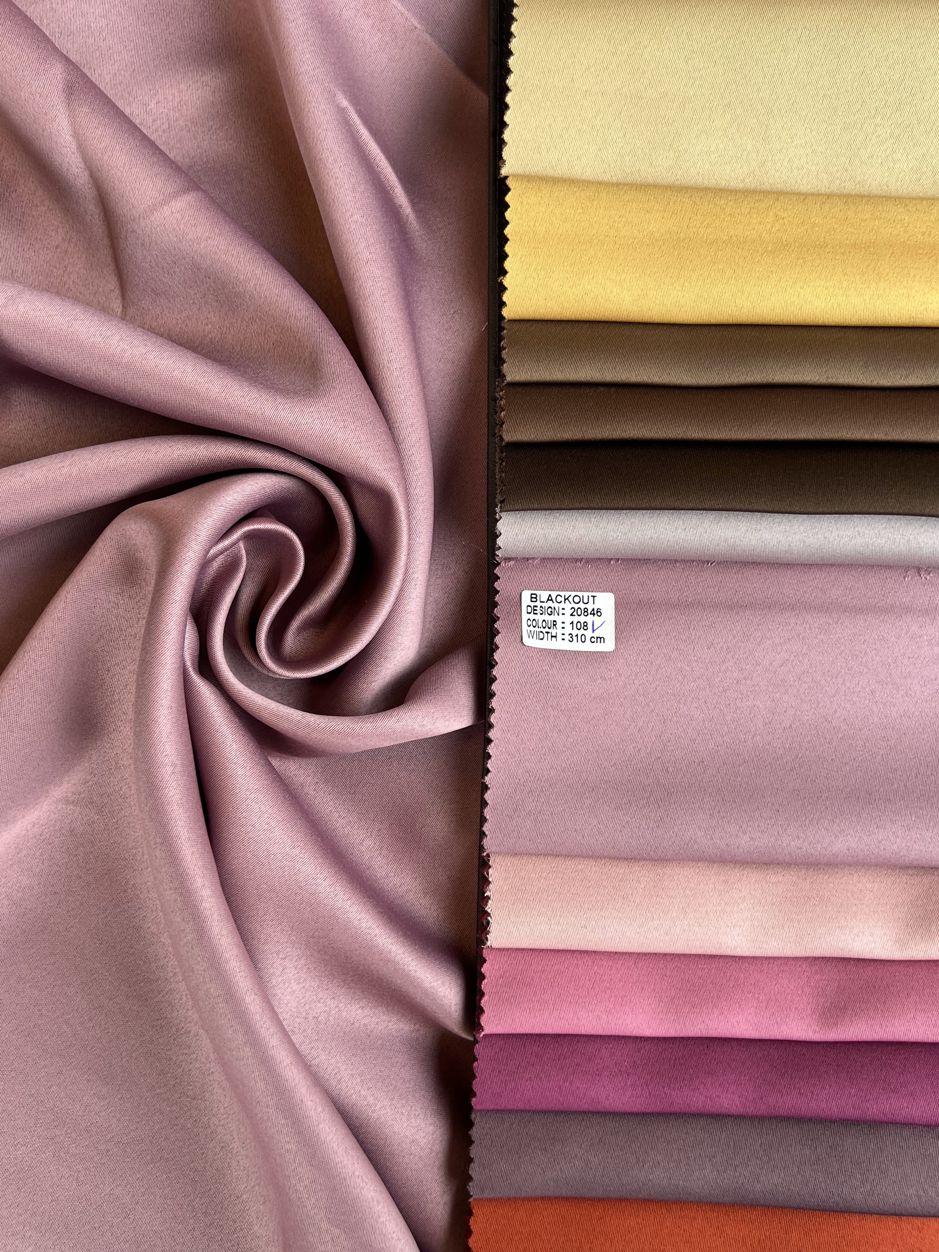 Monochrome "Blackout" curtain, lavender color