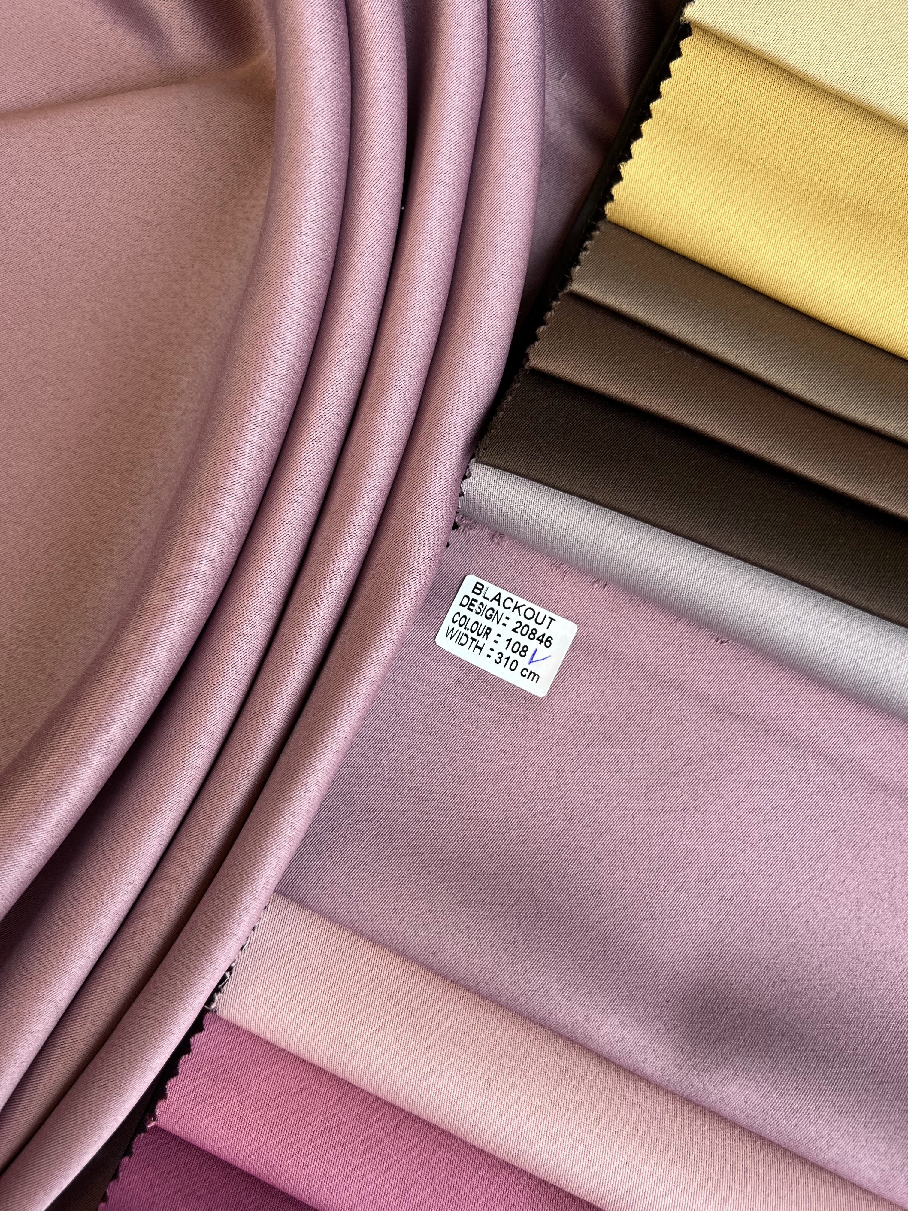 Monochrome "Blackout" curtain, lavender color