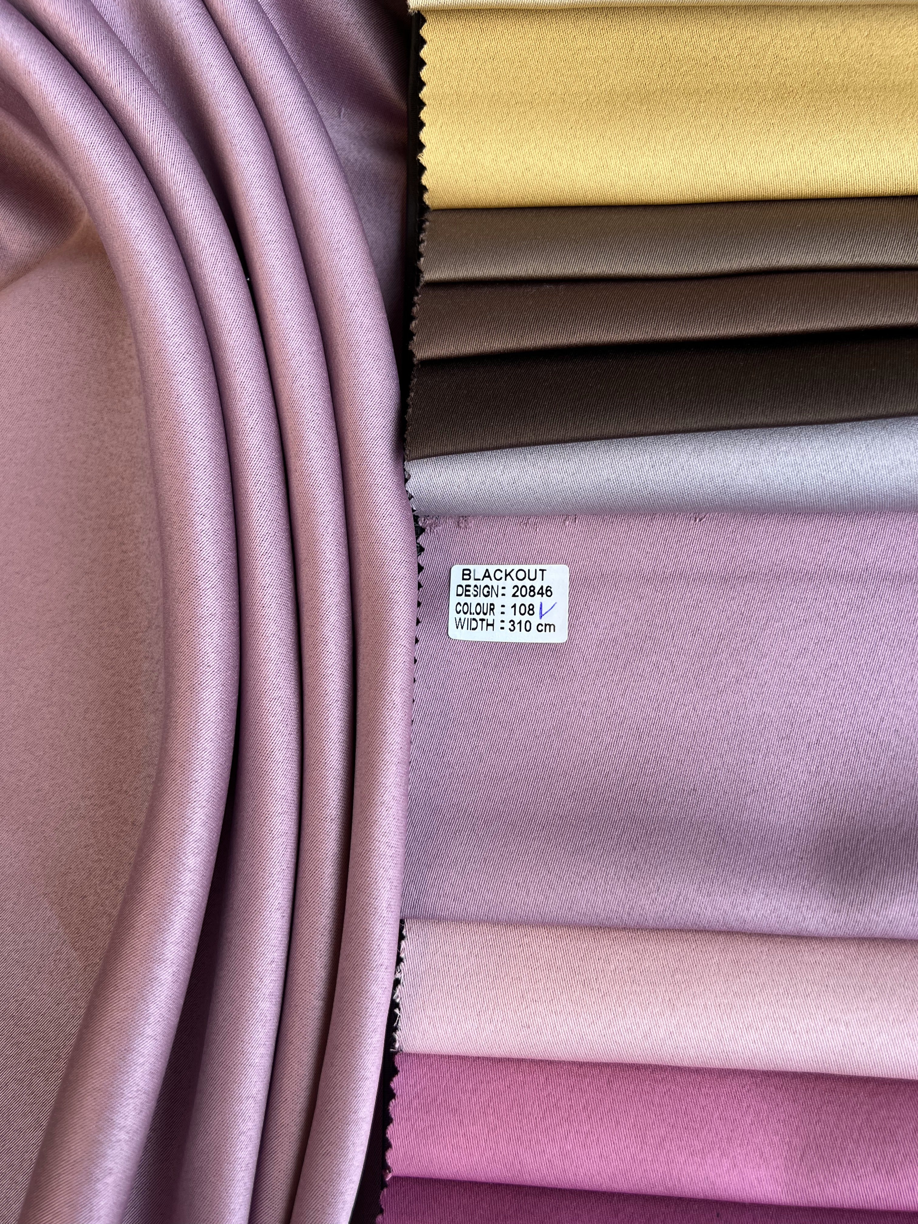 Monochrome "Blackout" curtain, lavender color