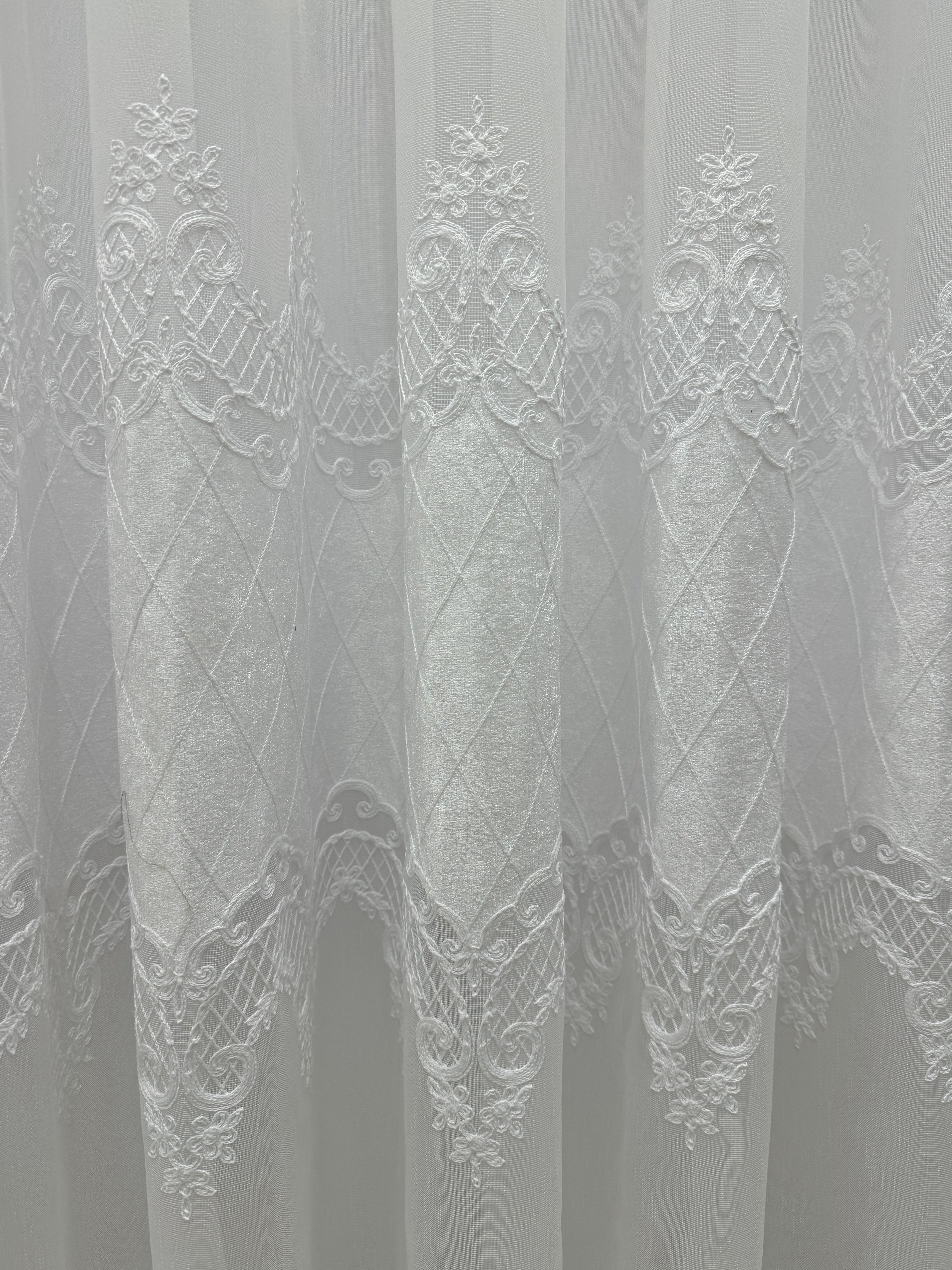 Bamboo-based sheer curtain with velvet inserts, white color