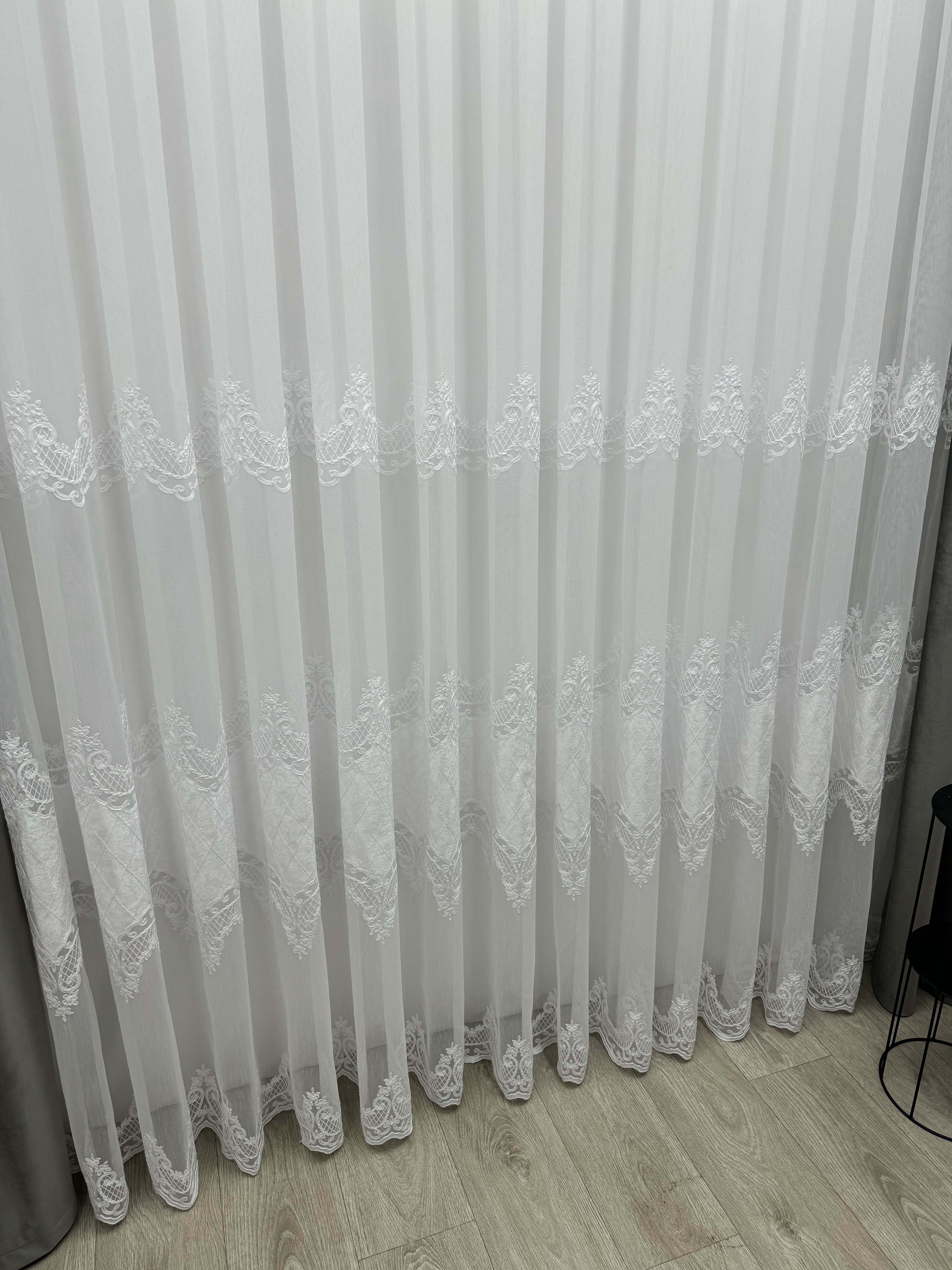 Bamboo-based sheer curtain with velvet inserts, white color