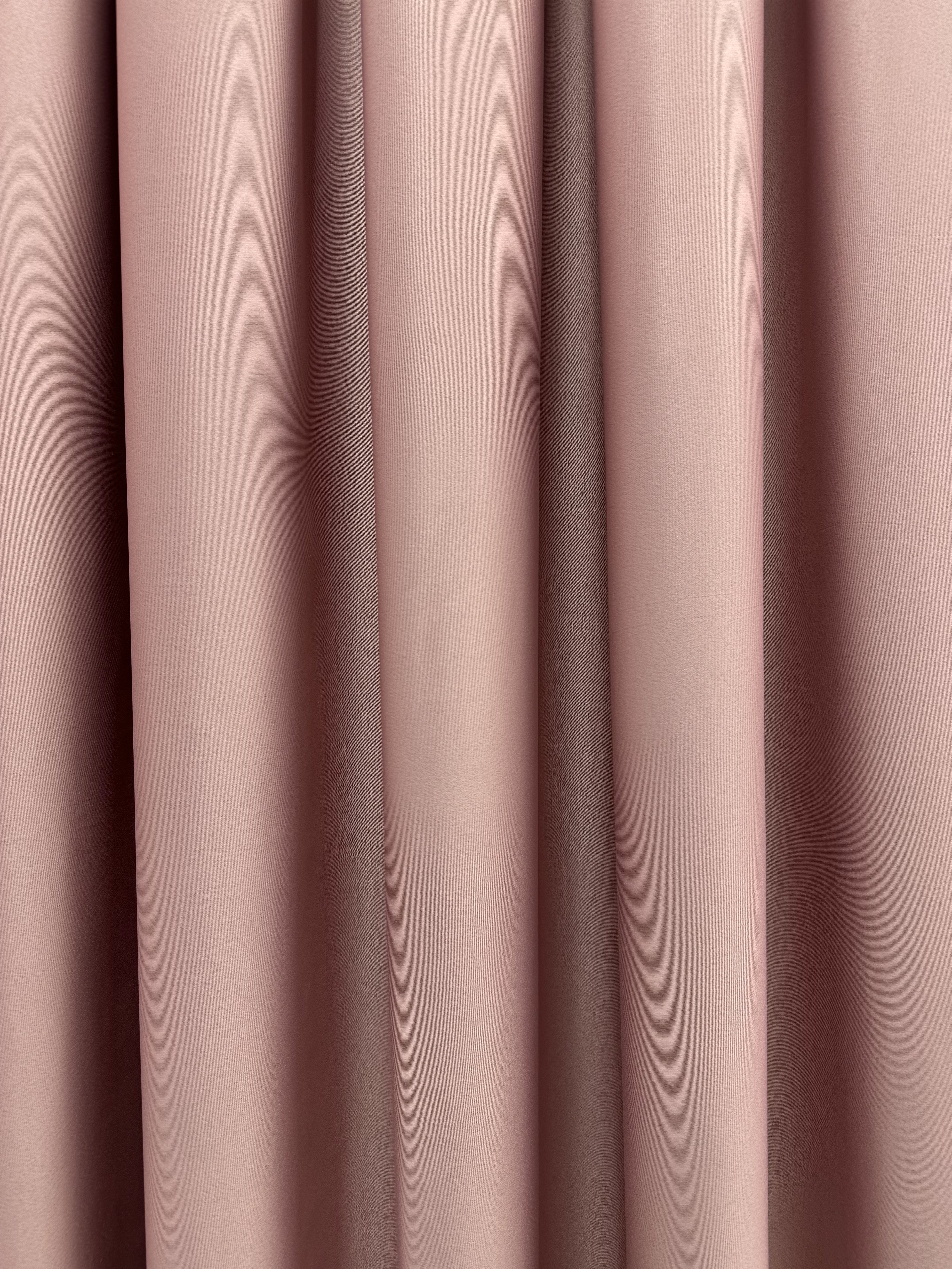 Monochrome "Blackout" curtain, soft pink color