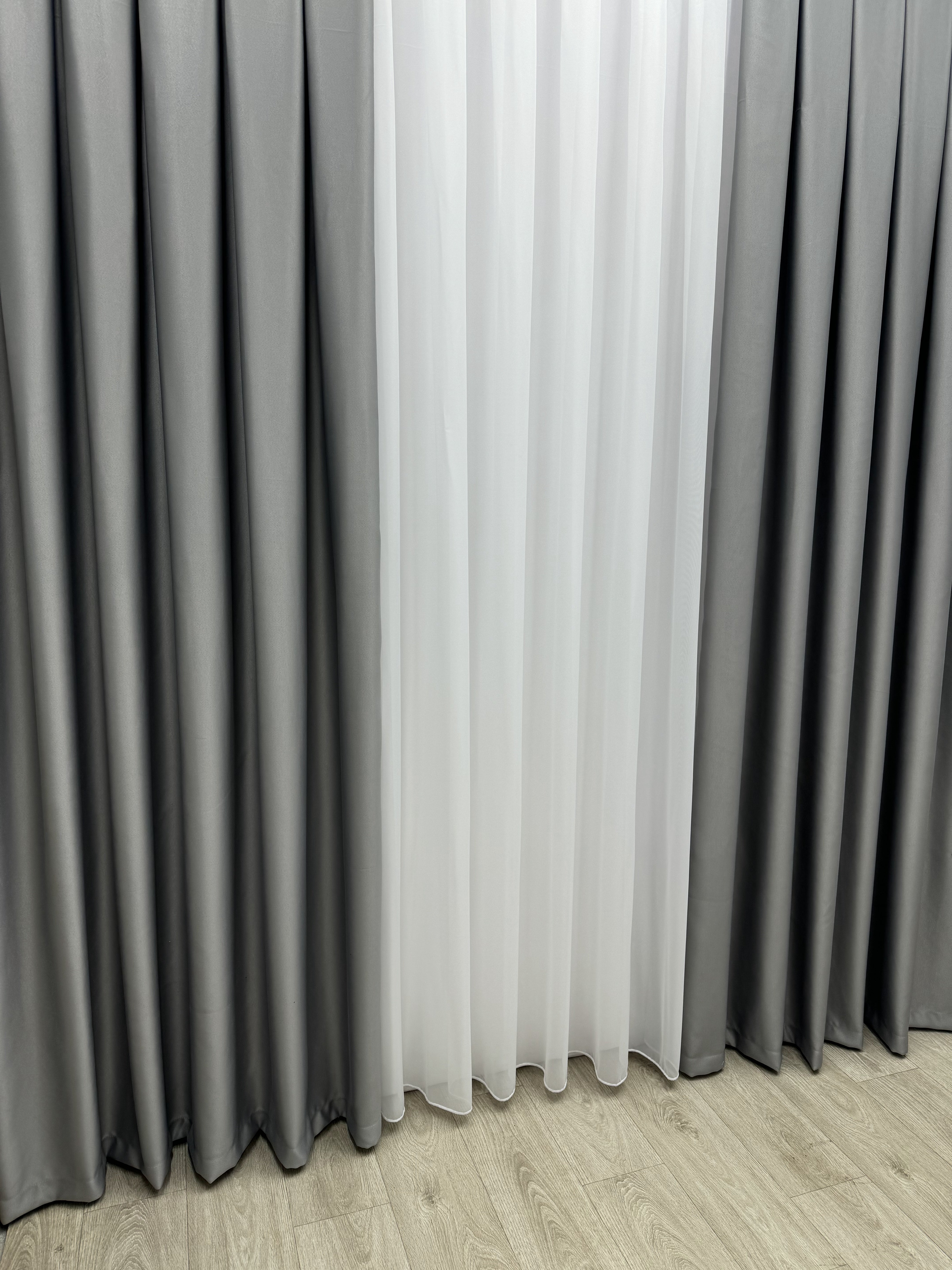 Monochrome "Blackout" curtain, gray color