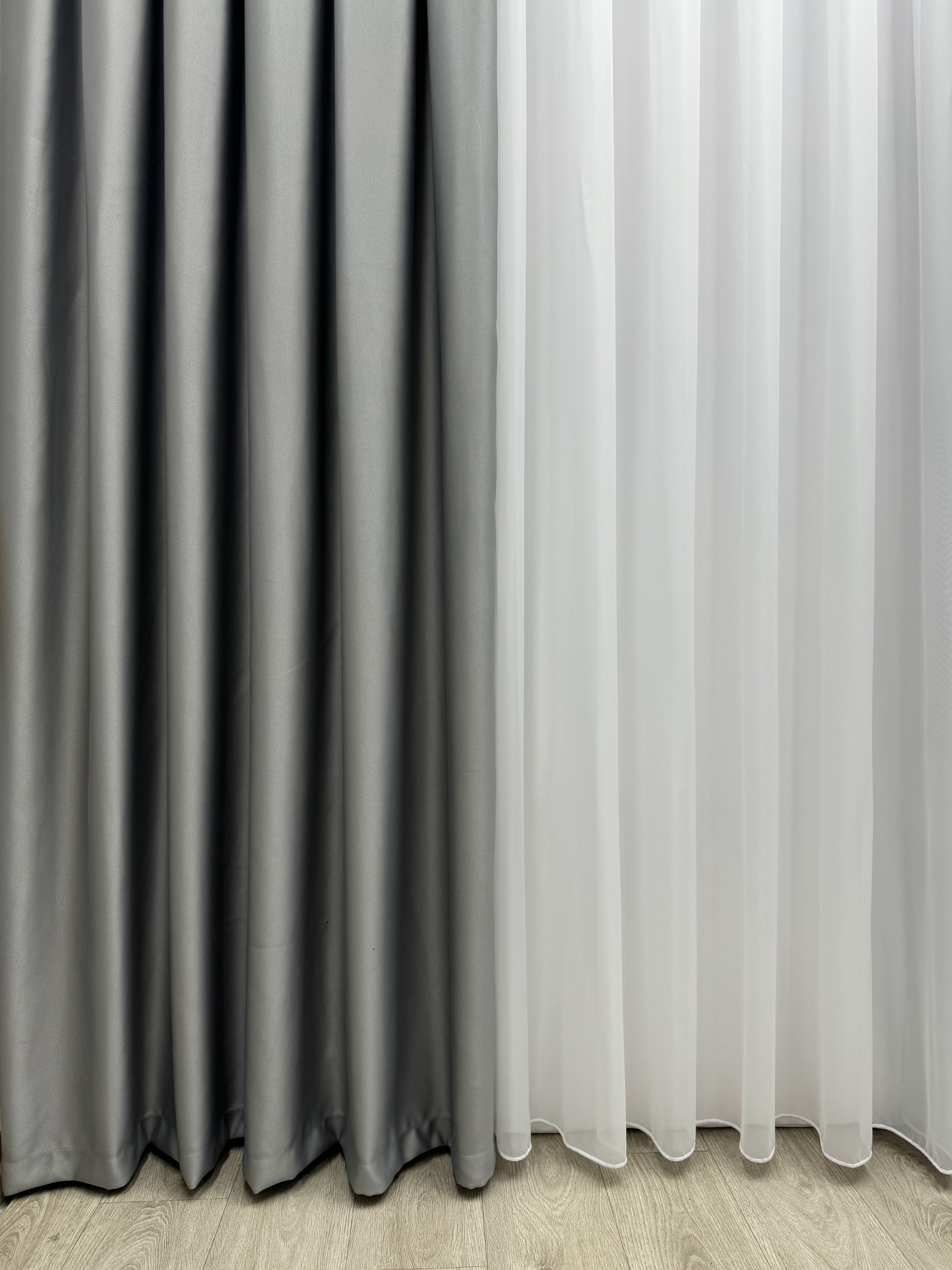 Monochrome "Blackout" curtain, gray color