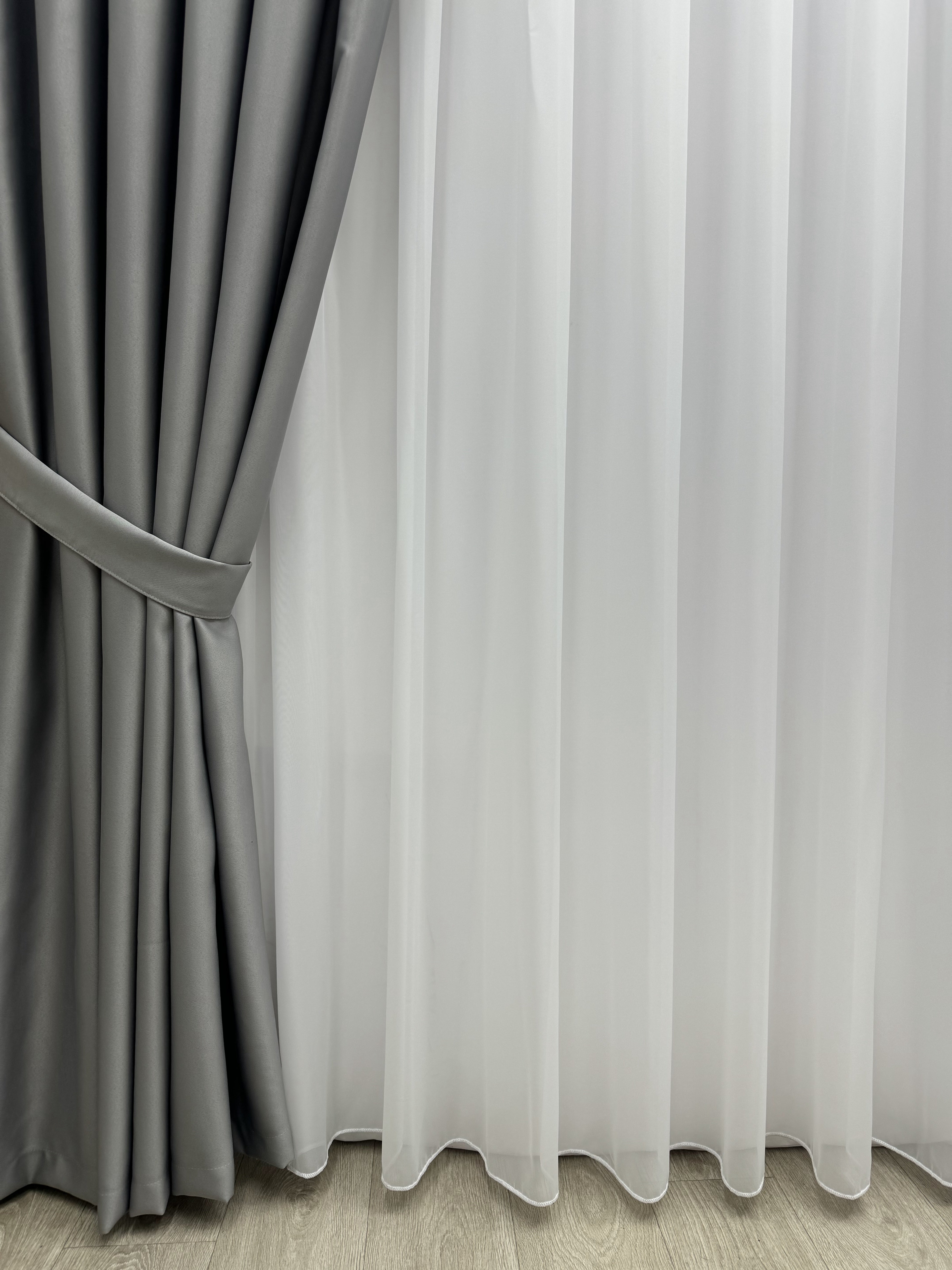 Monochrome "Blackout" curtain, gray color