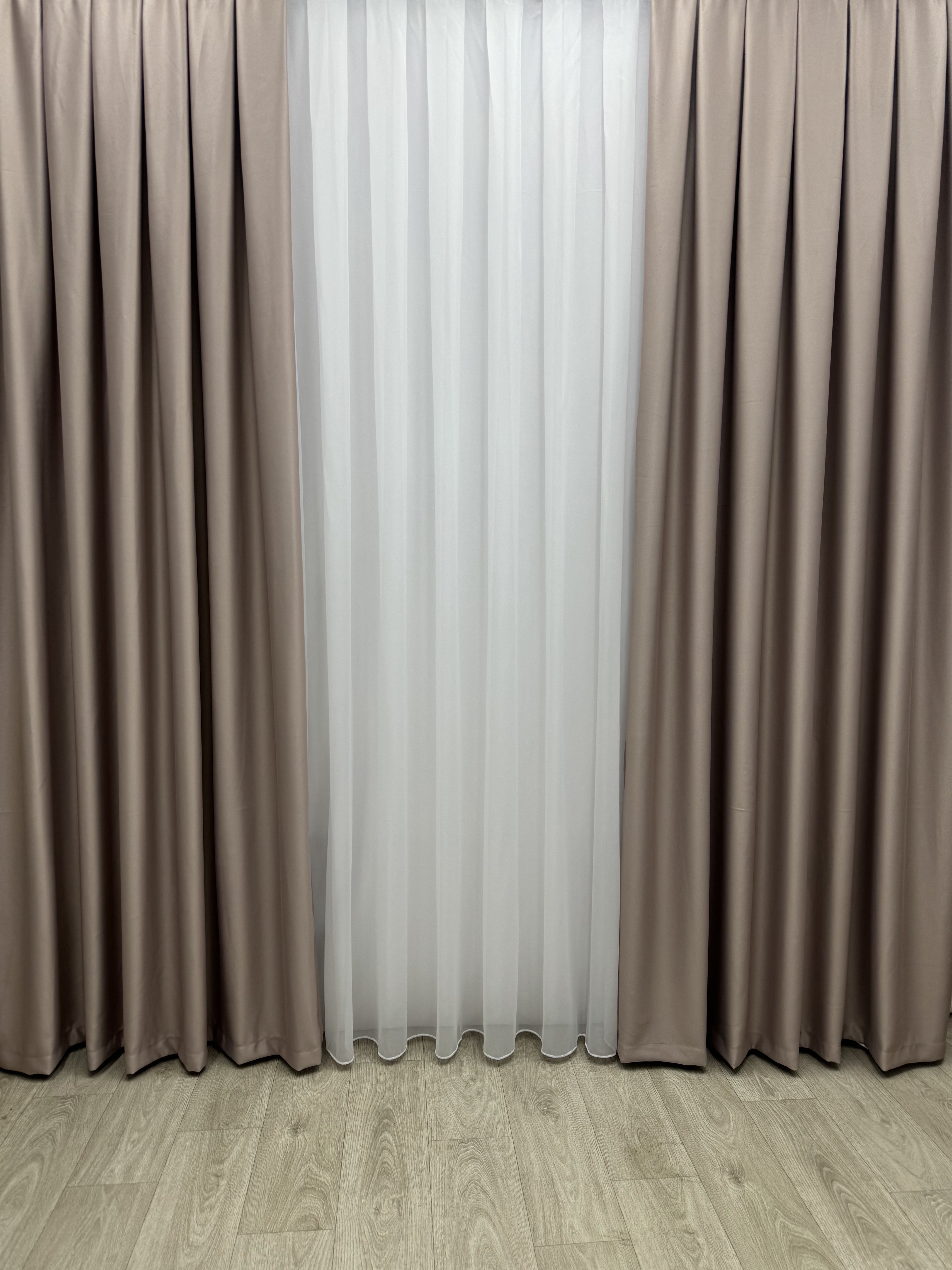 Monochrome "Blackout" curtain, light lavender color