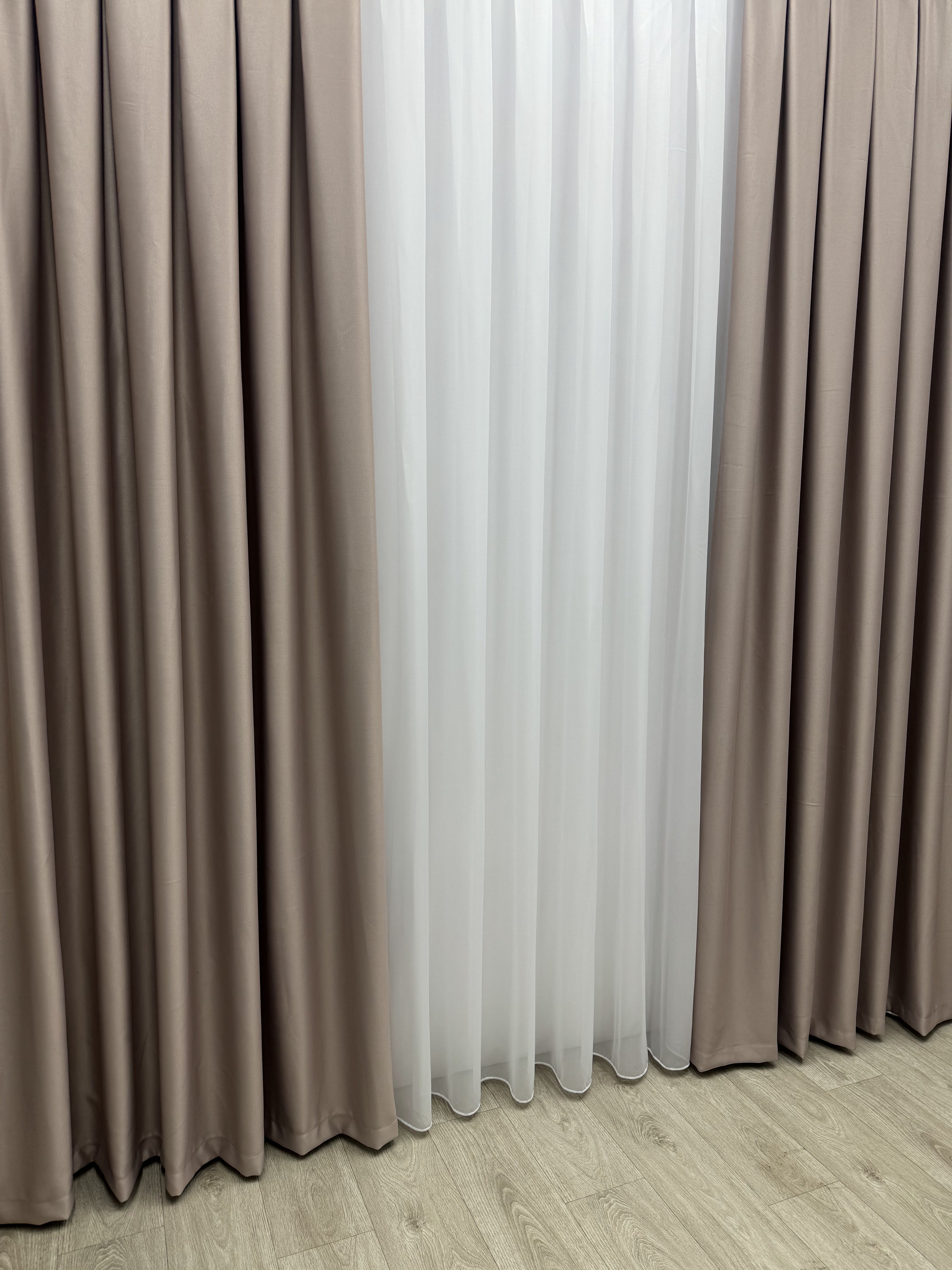 Monochrome "Blackout" curtain, light lavender color