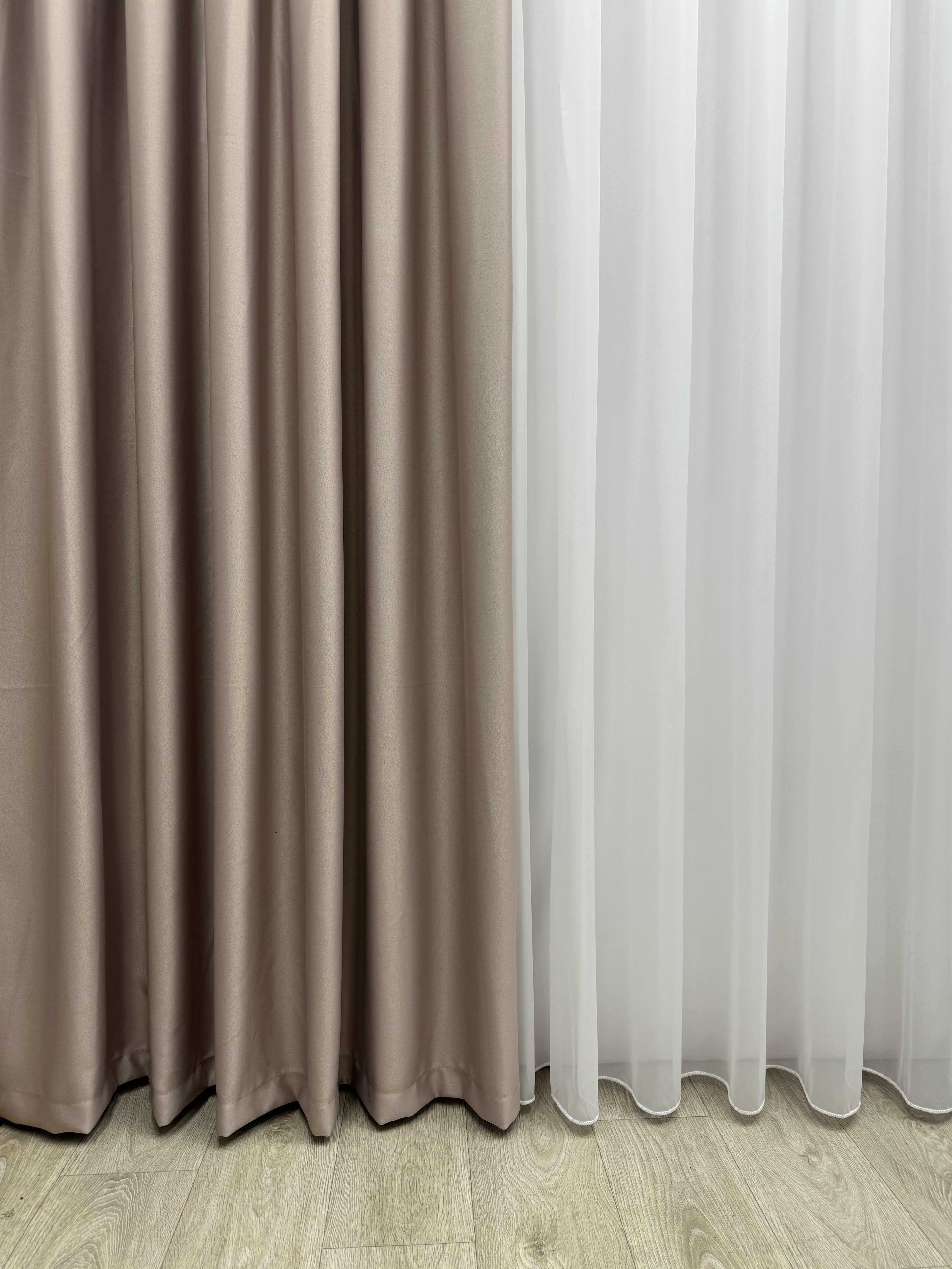Monochrome "Blackout" curtain, light lavender color
