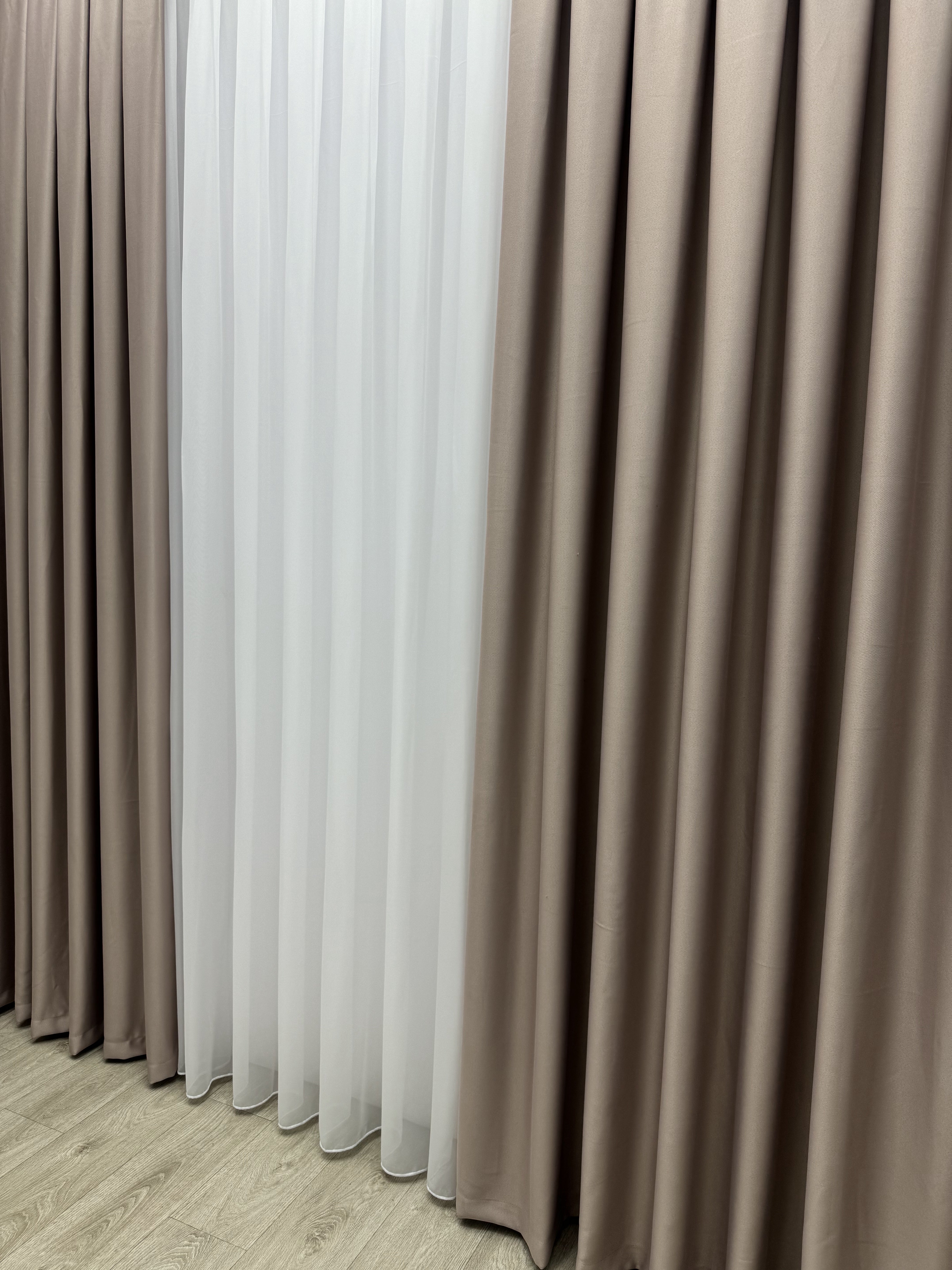 Monochrome "Blackout" curtain, light lavender color