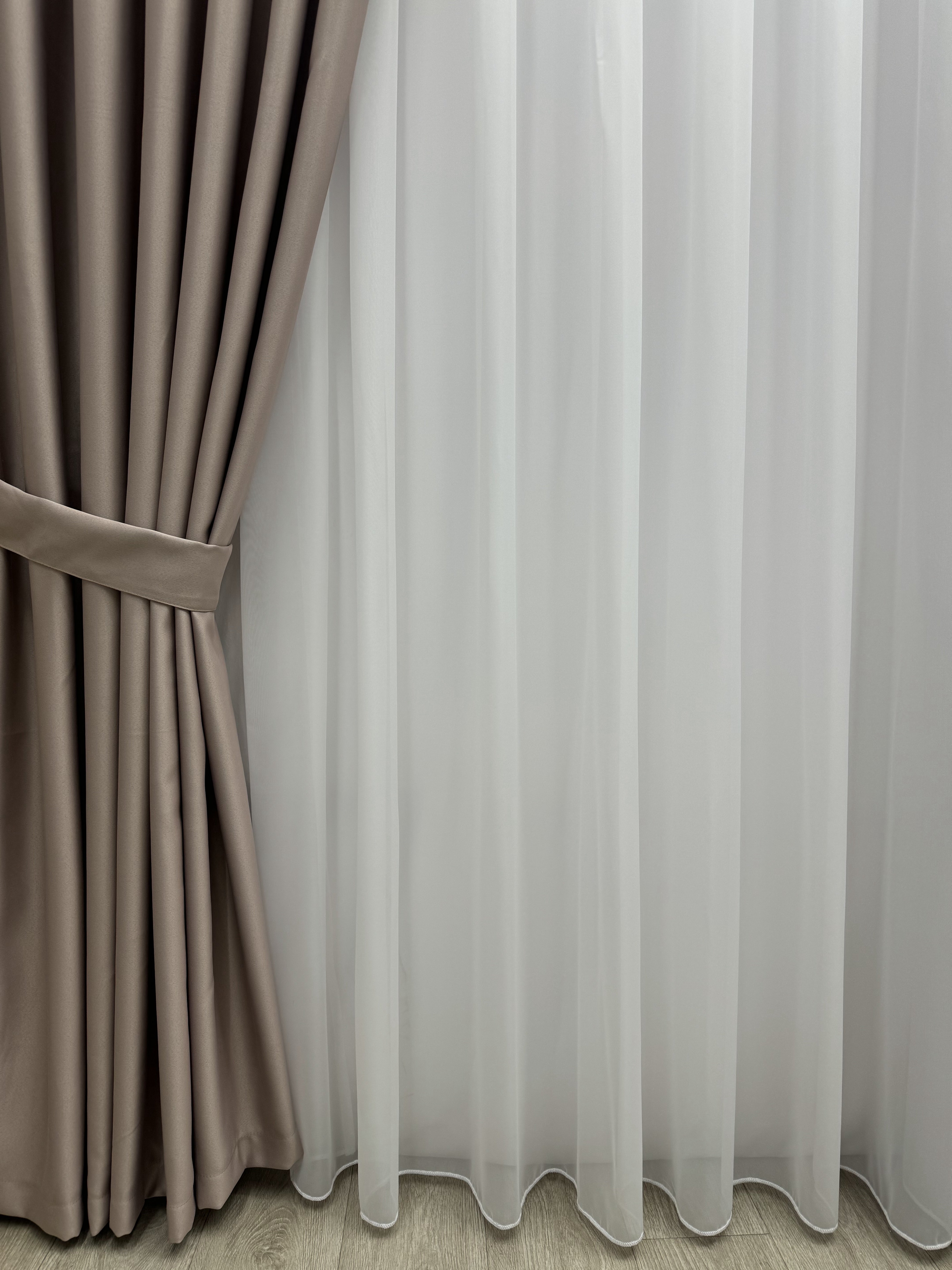 Monochrome "Blackout" curtain, light lavender color