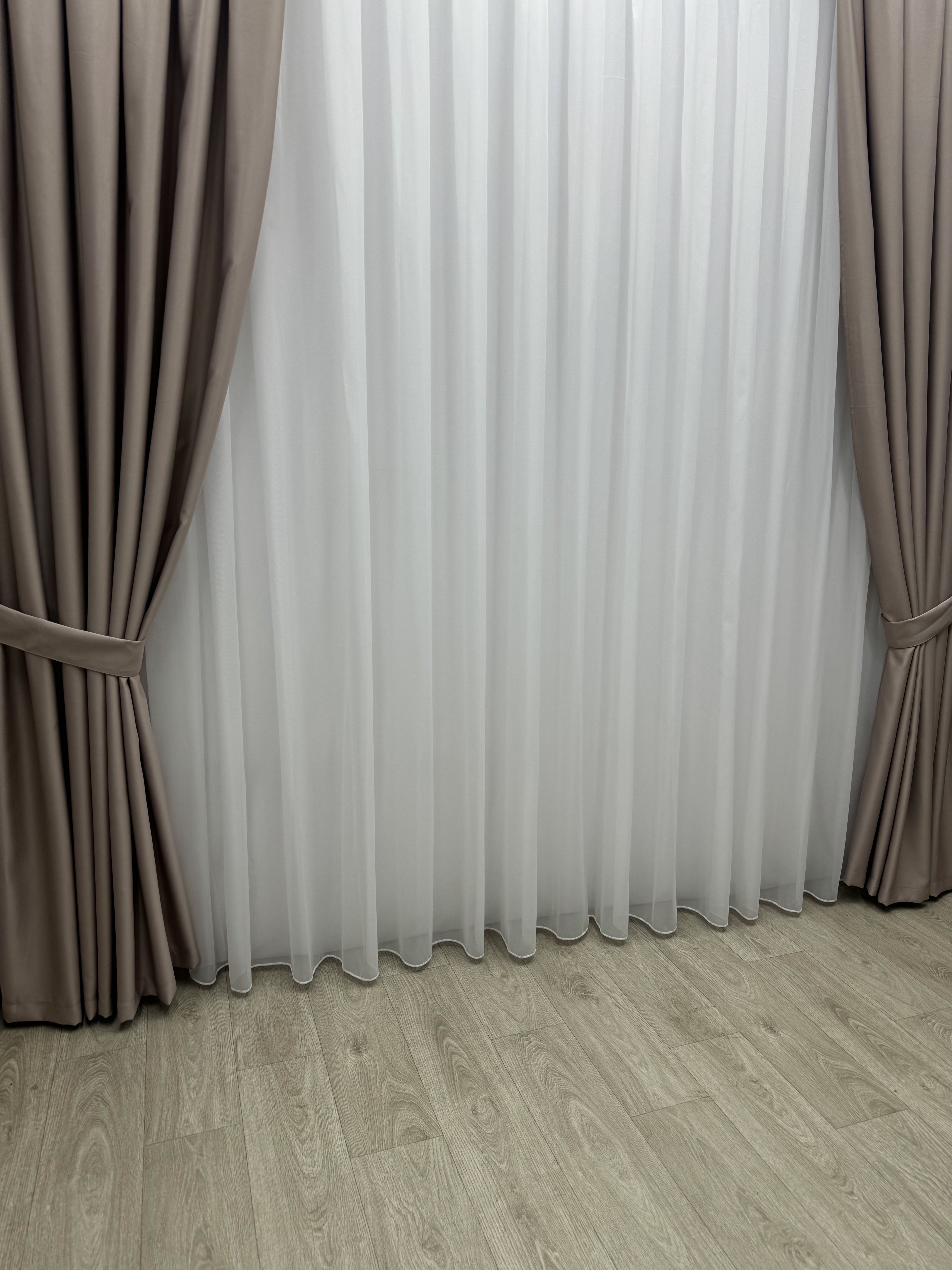 Monochrome "Blackout" curtain, light lavender color