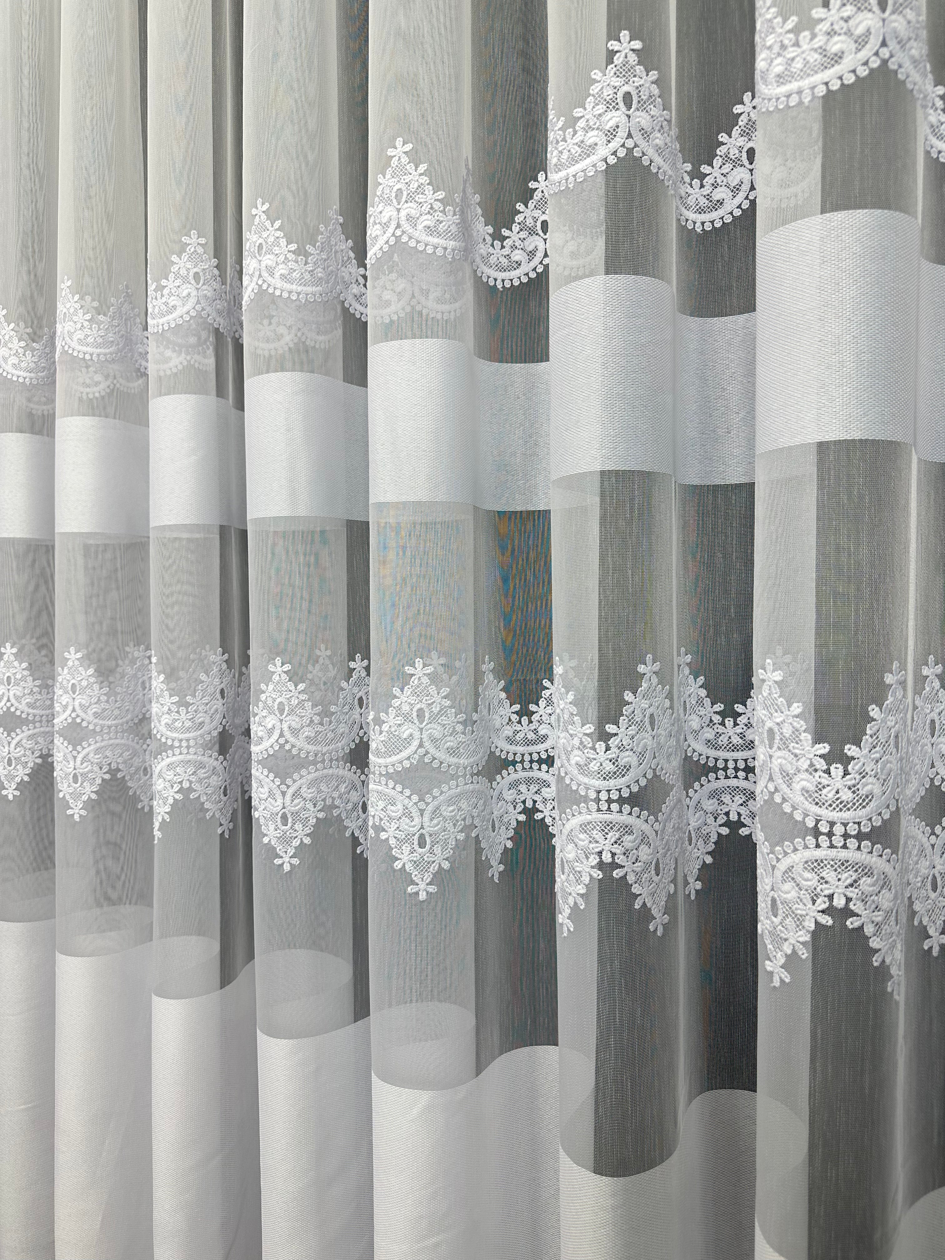 Bamboo-based sheer curtain with embroidery, white color
