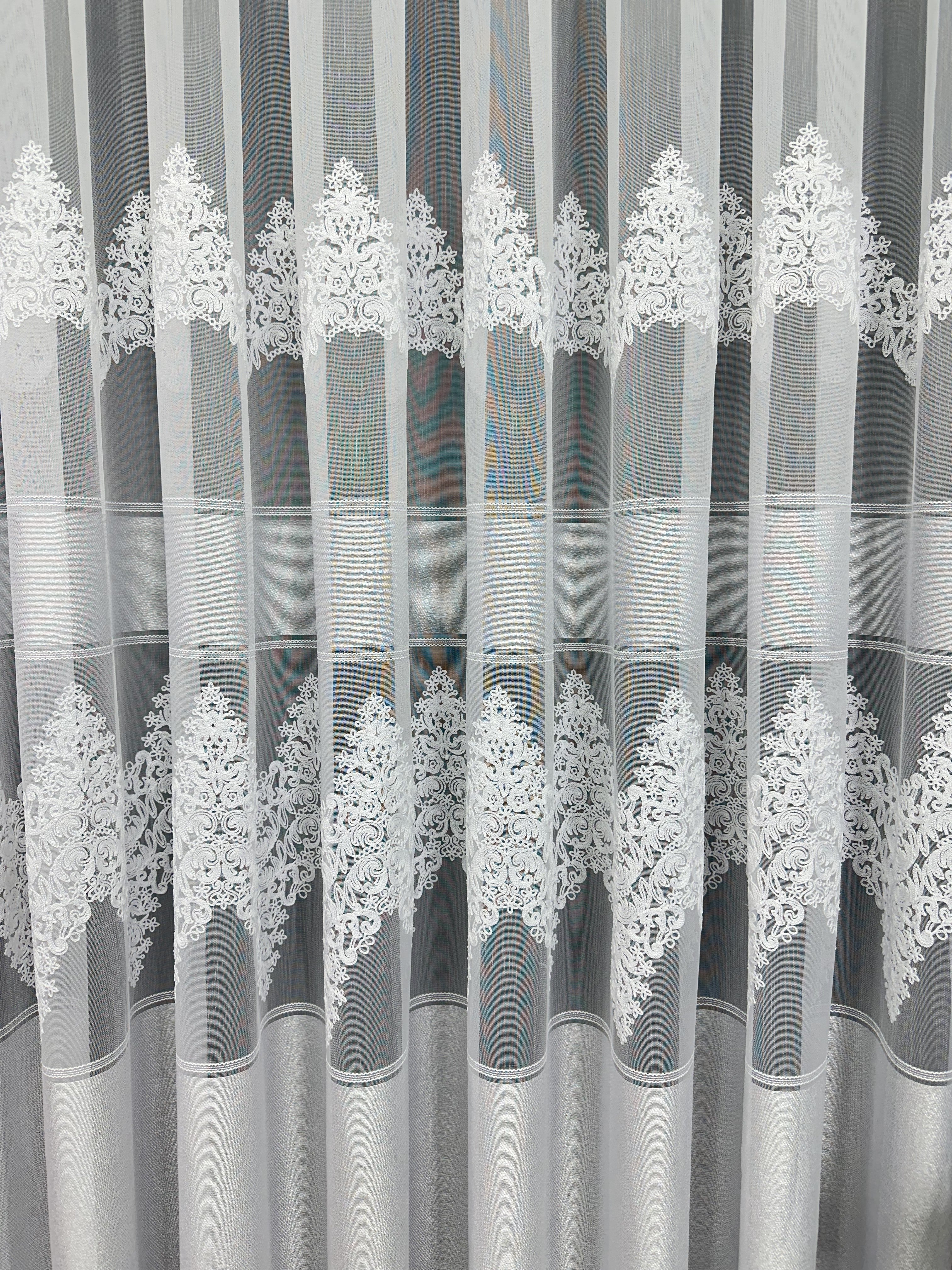 Bamboo-based tulle with chenille embroidery, white color