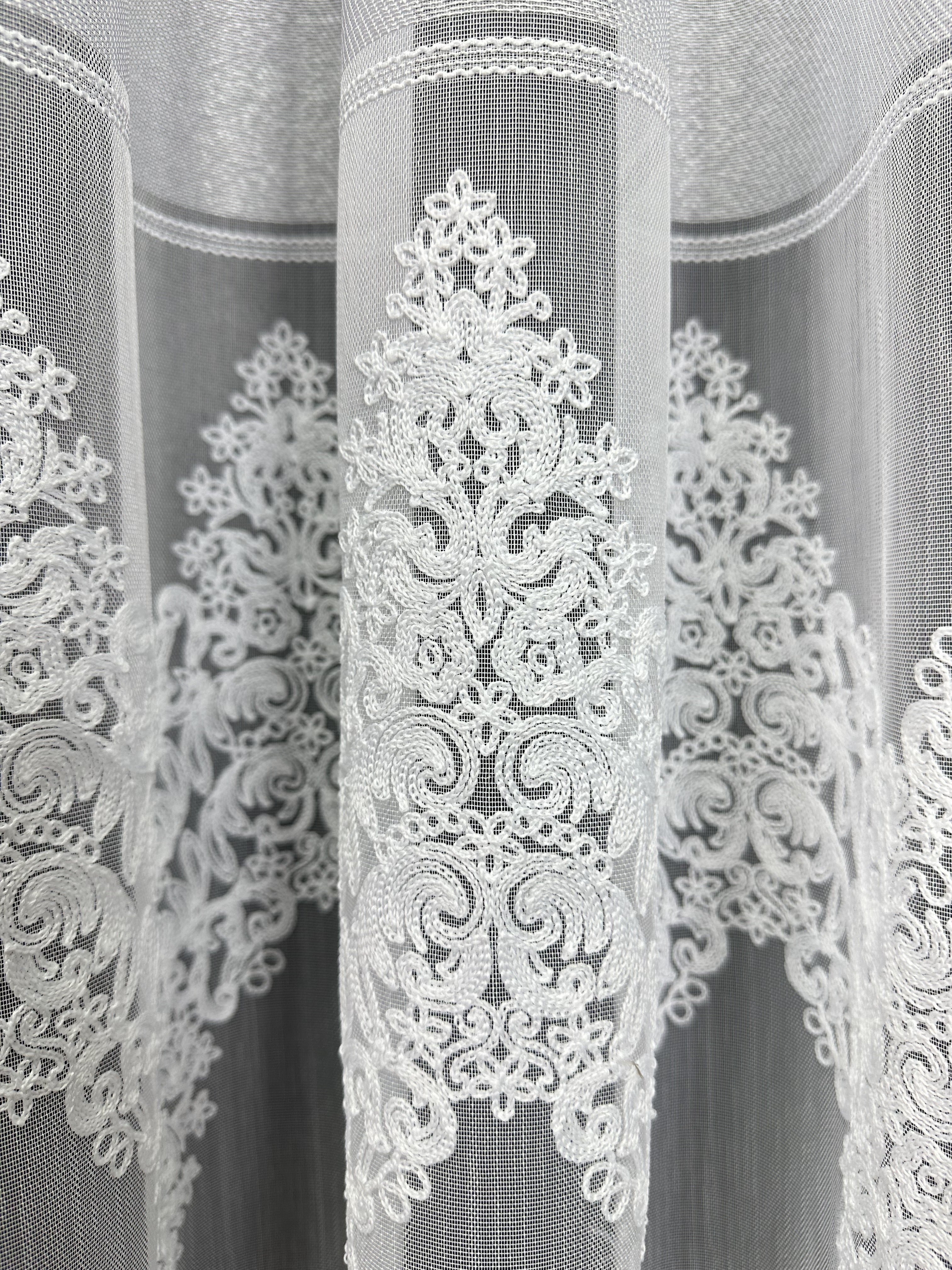 Bamboo-based tulle with chenille embroidery, white color