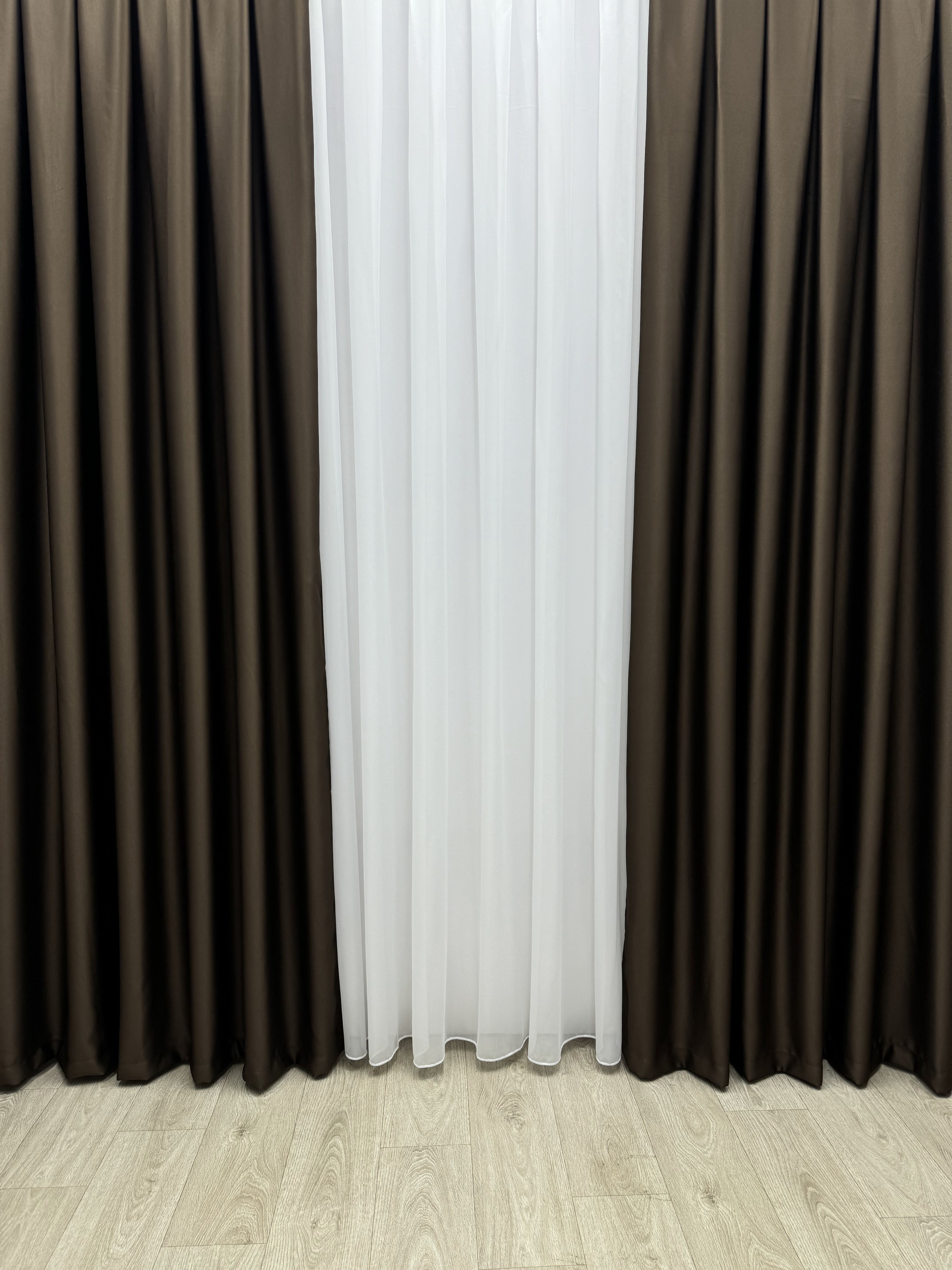Monochrome "Blackout" curtain, dark brown color