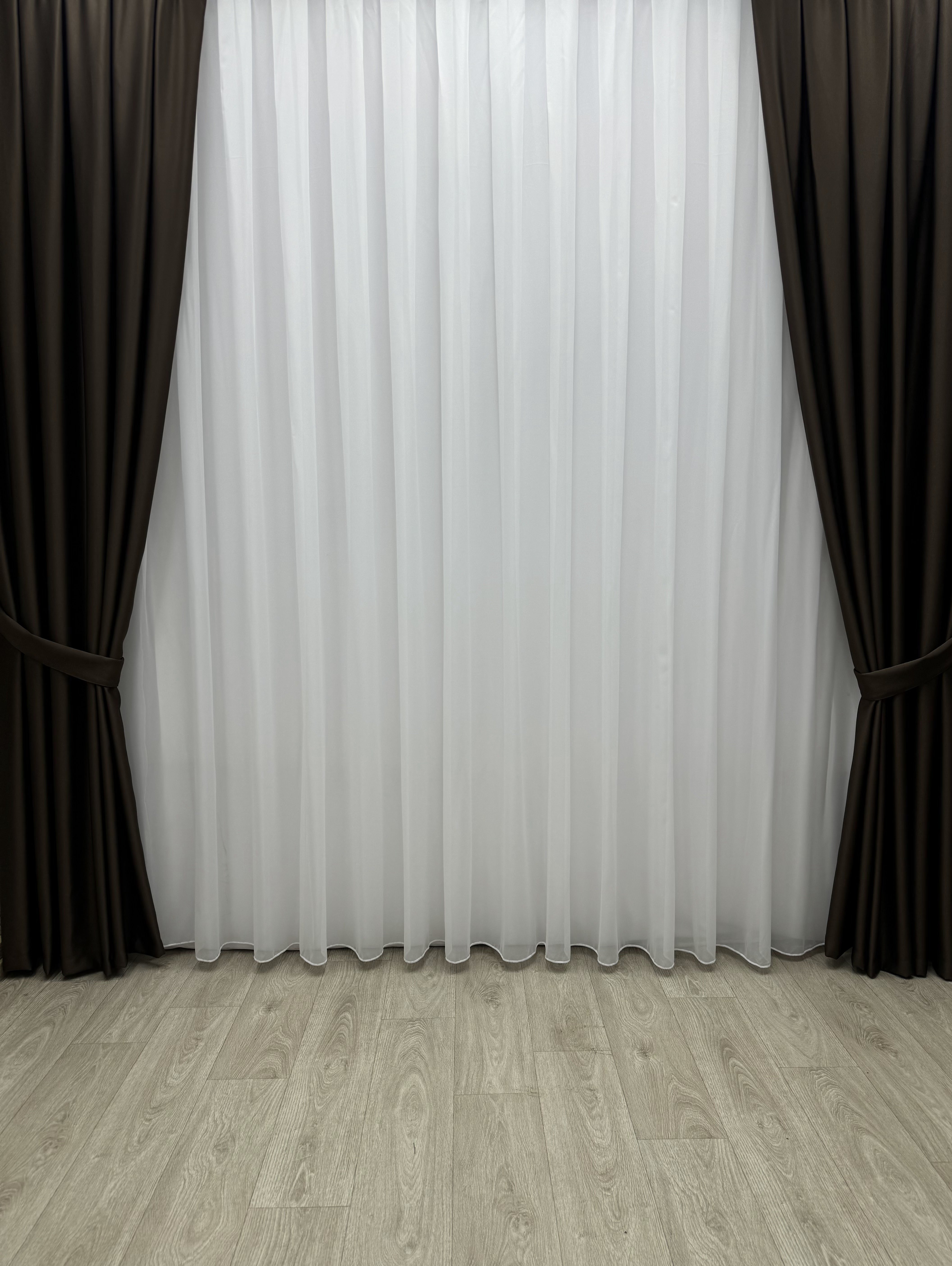 Monochrome "Blackout" curtain, dark brown color