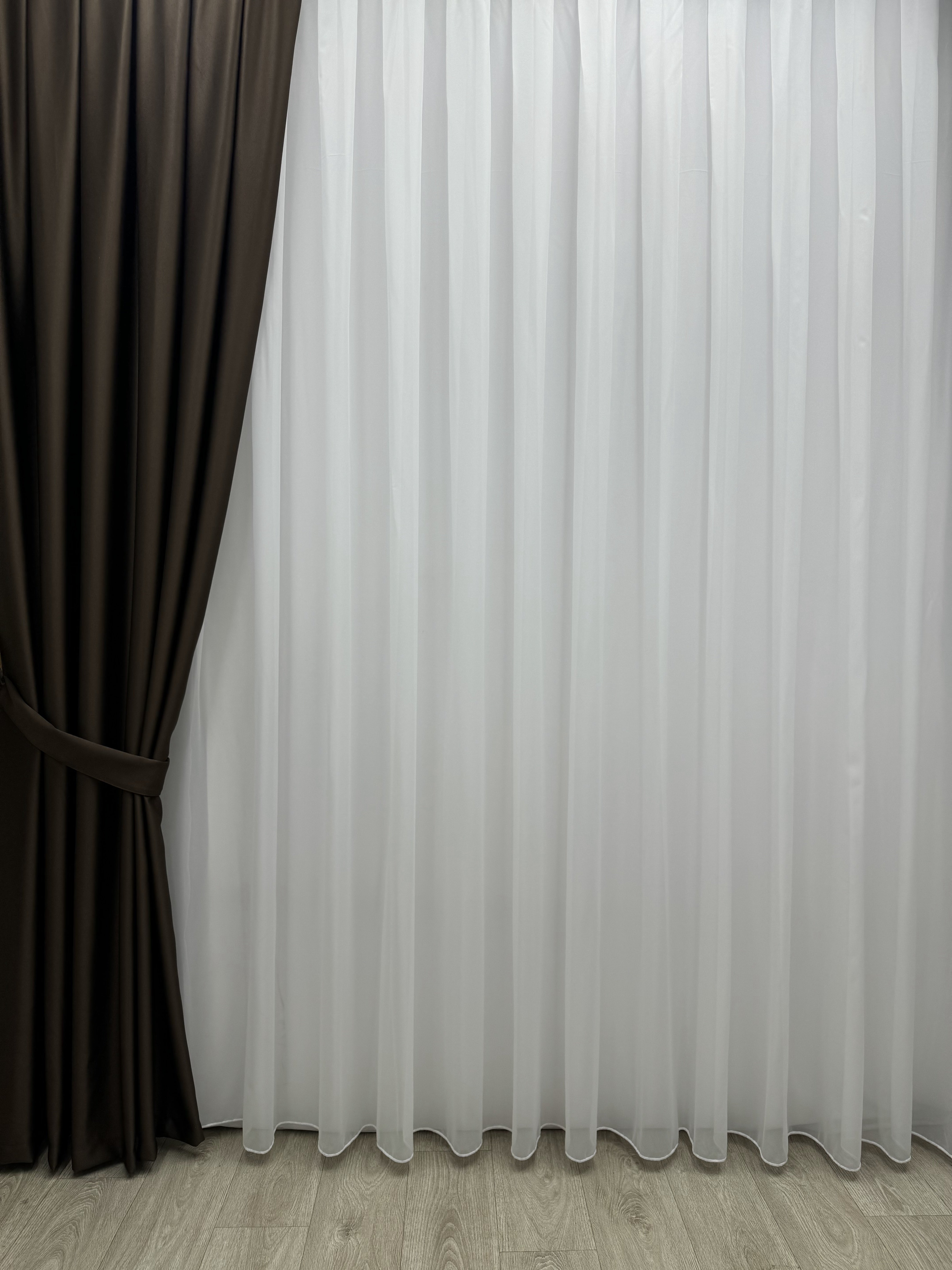 Monochrome "Blackout" curtain, dark brown color