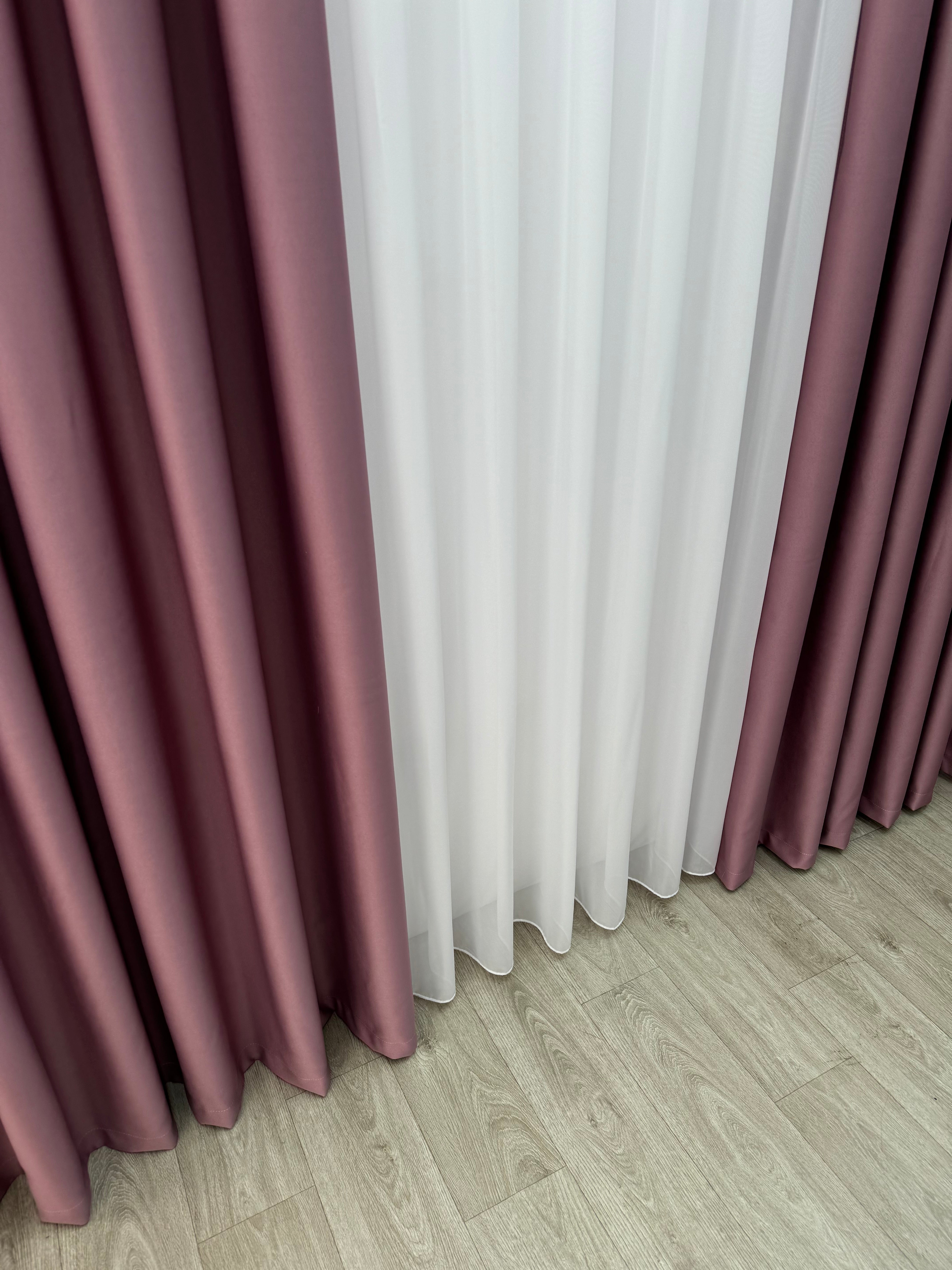 Monochrome "Blackout" curtain, lavender color