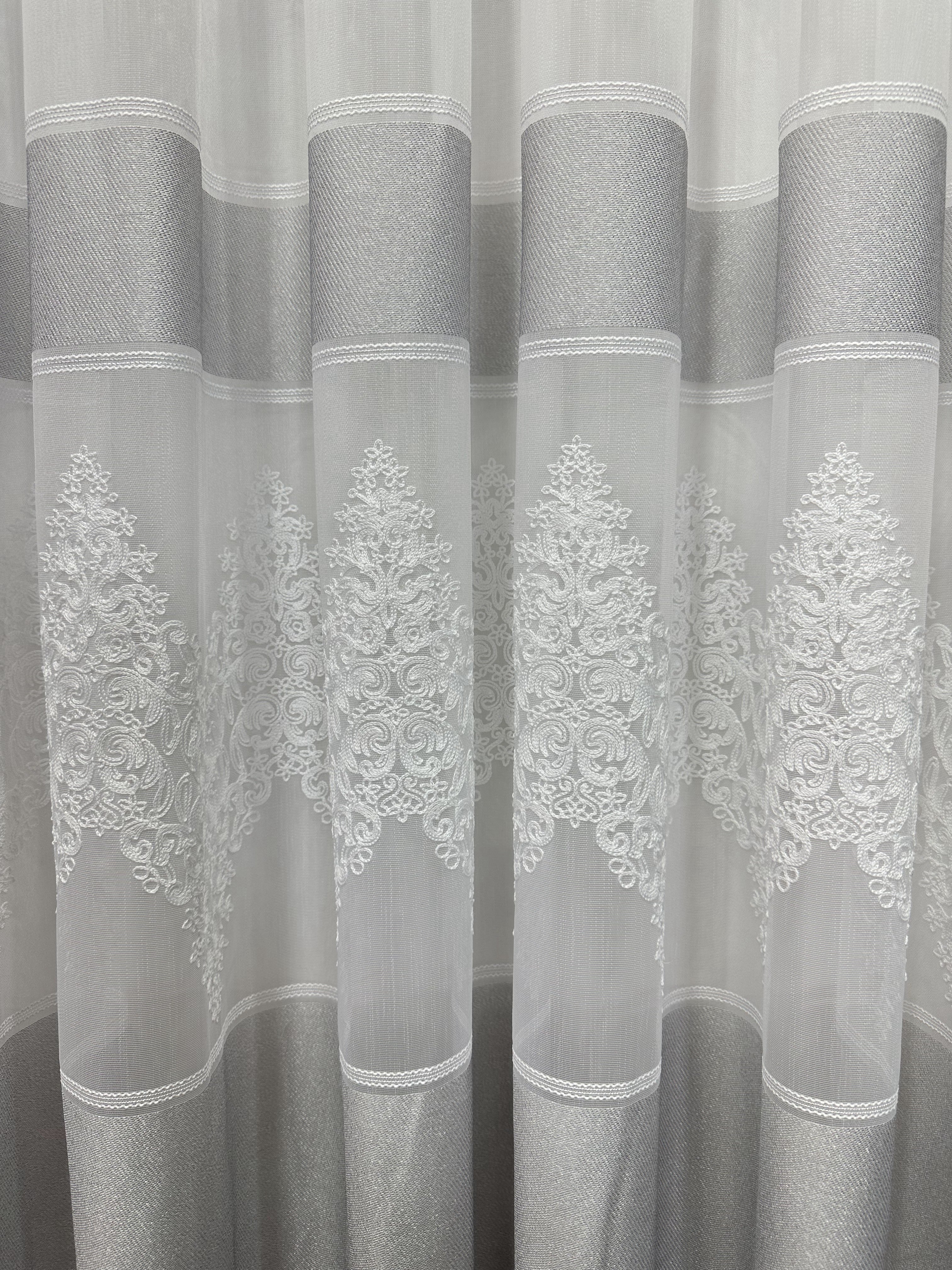 Bamboo-based tulle with chenille embroidery, light gray color