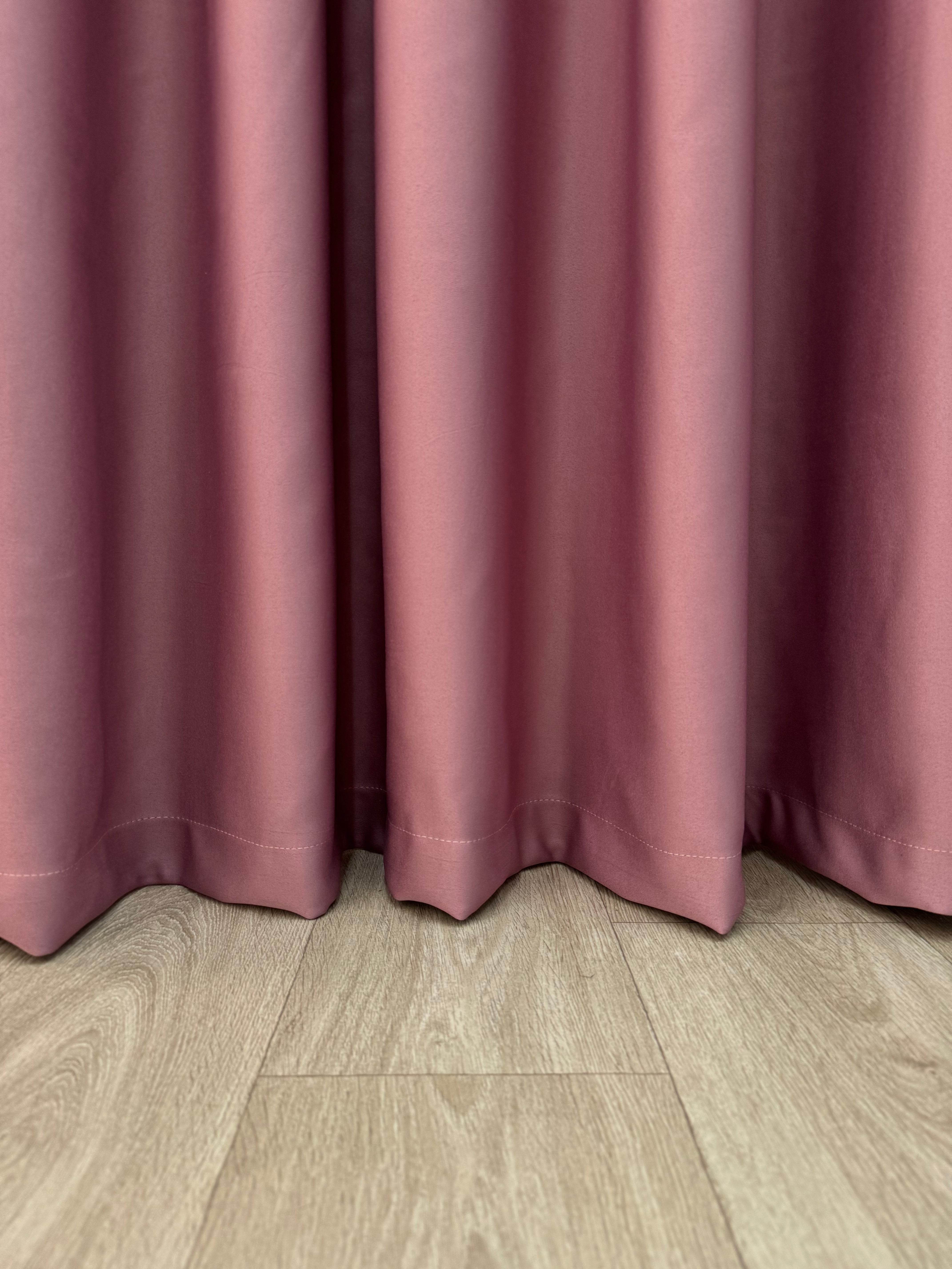Monochrome "Blackout" curtain, lavender color
