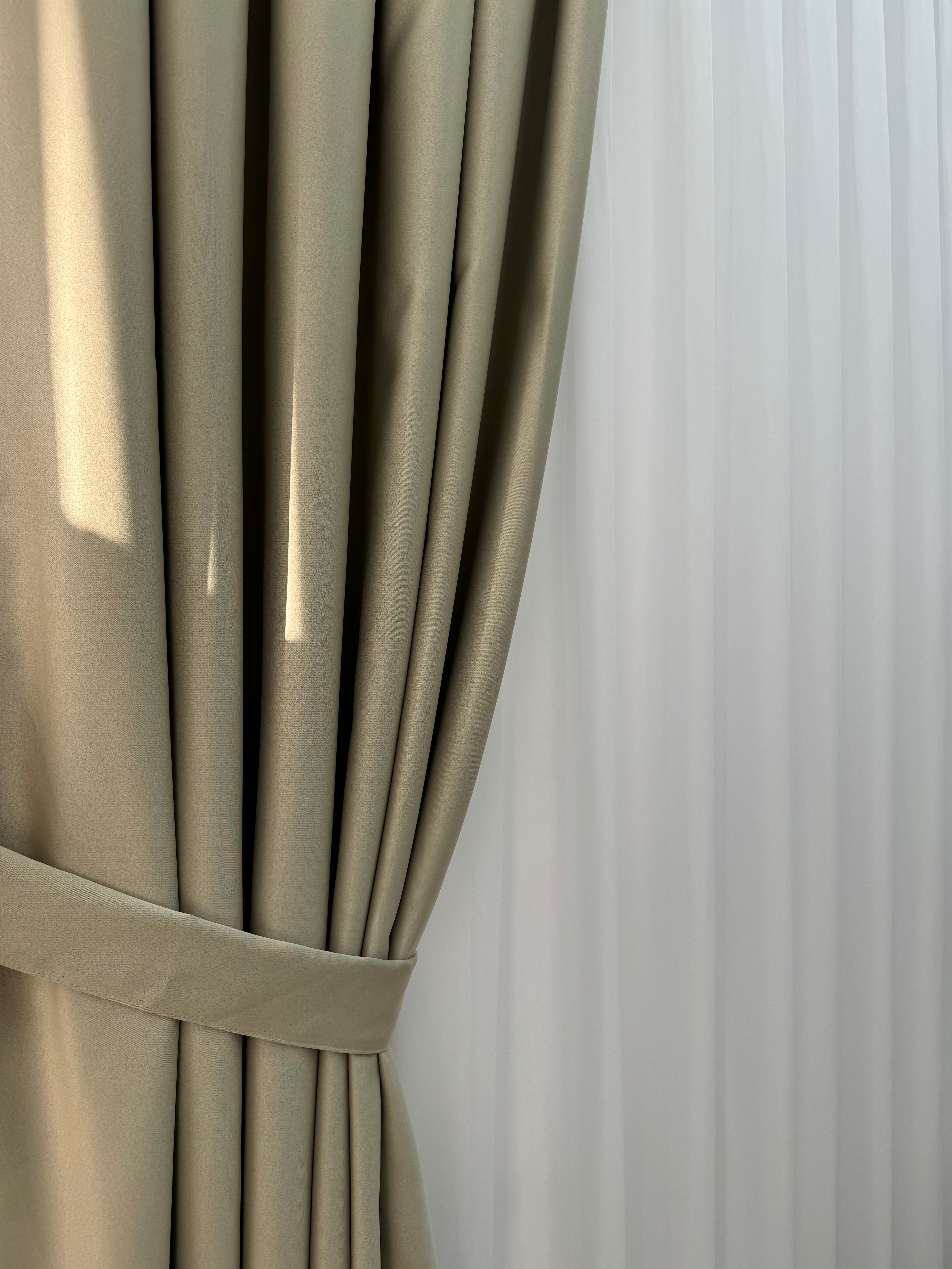 Monochrome "Blackout" curtain, gray-beige color