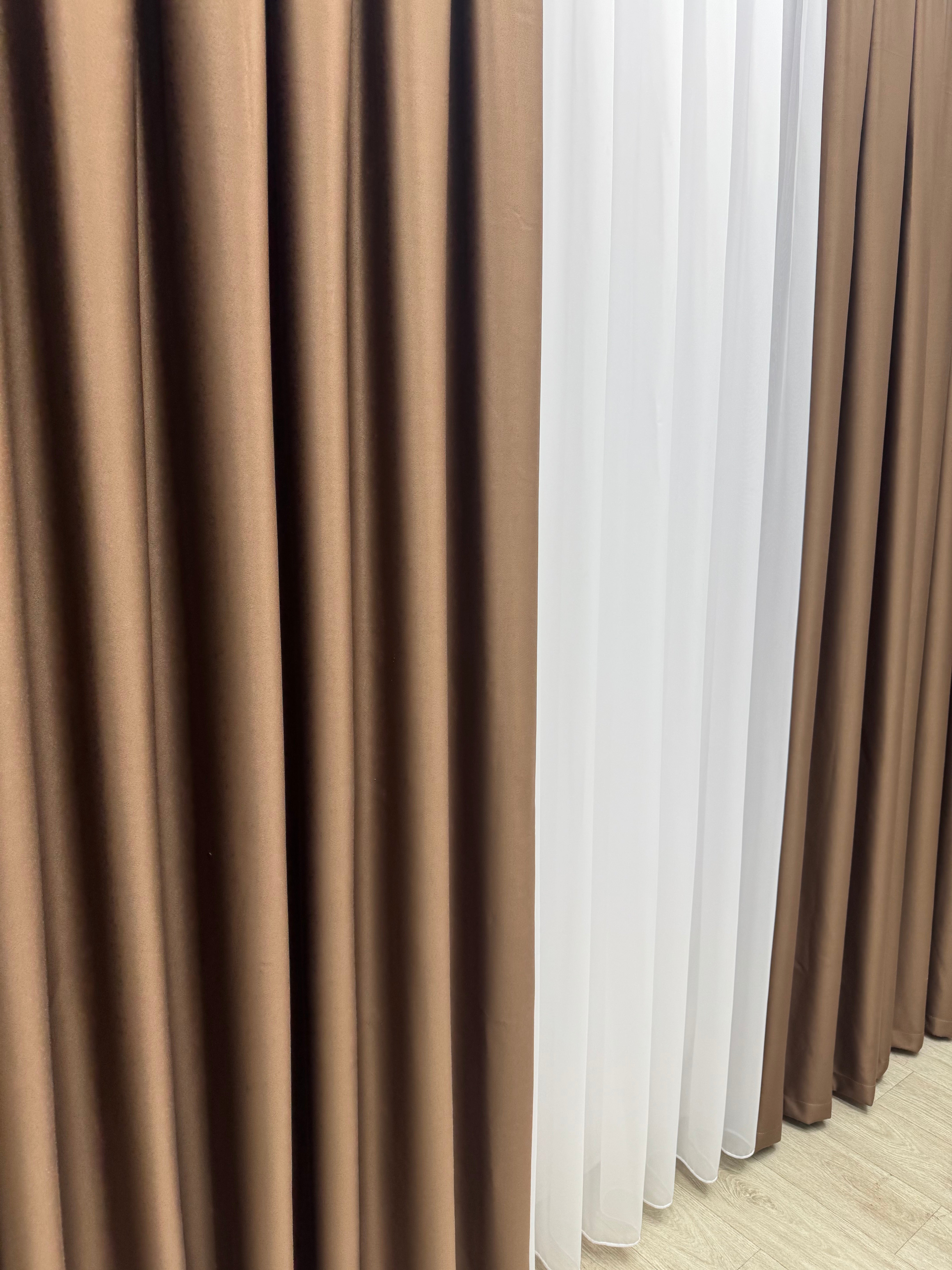 Monochrome "Blackout" curtain, light brown color