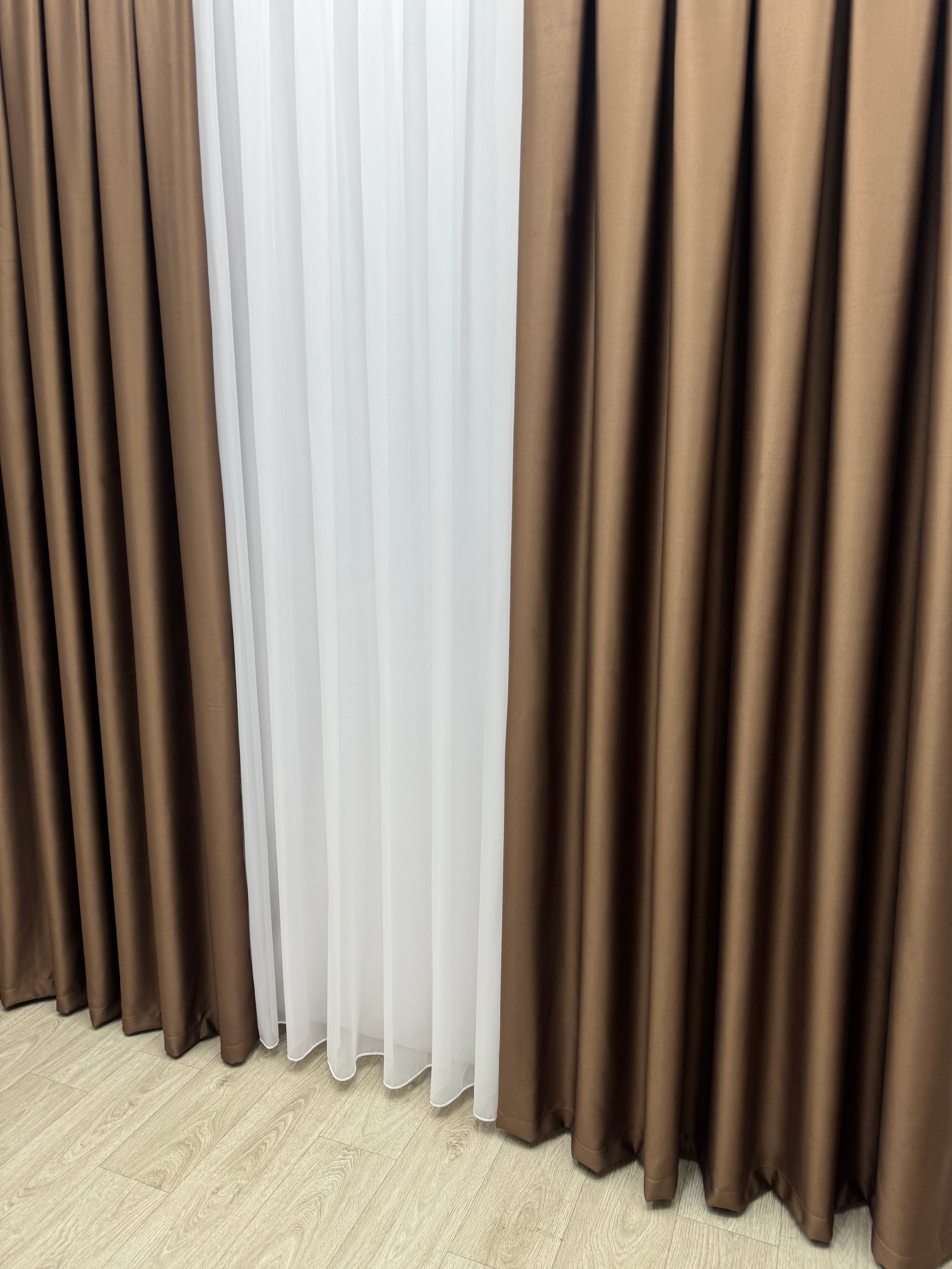 Monochrome "Blackout" curtain, light brown color