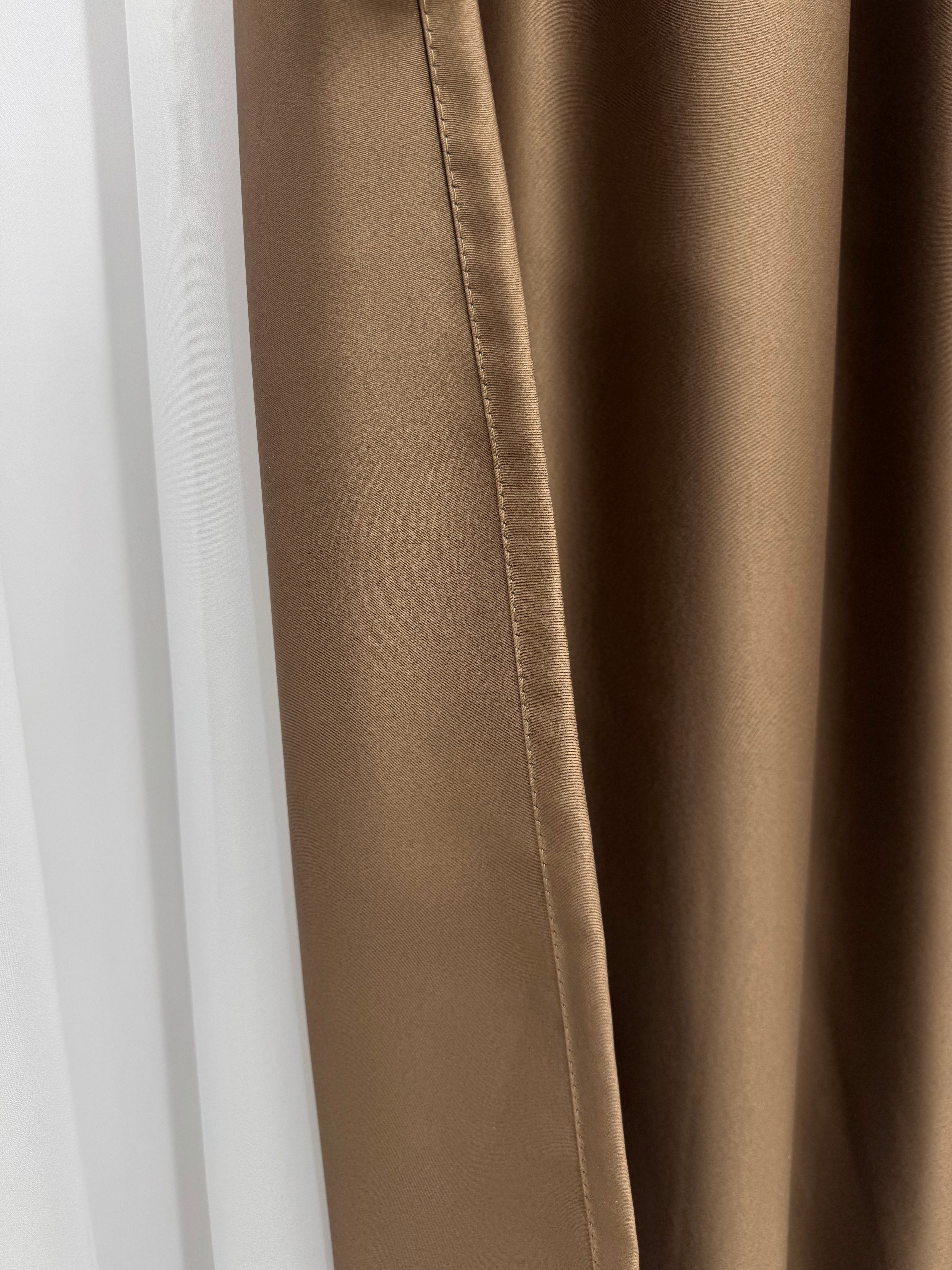 Monochrome "Blackout" curtain, light brown color