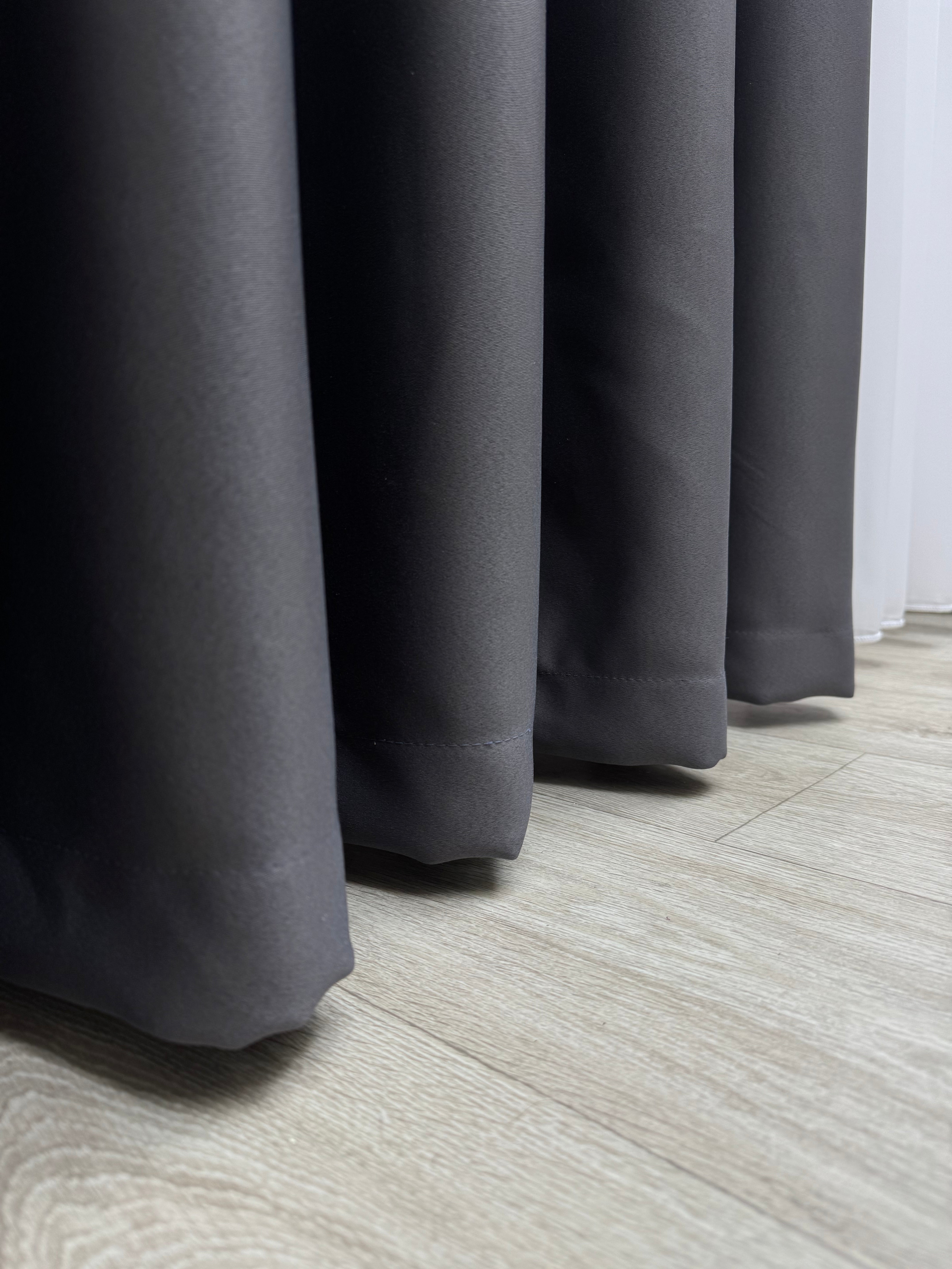 Monochrome "Blackout" curtain, dark gray color