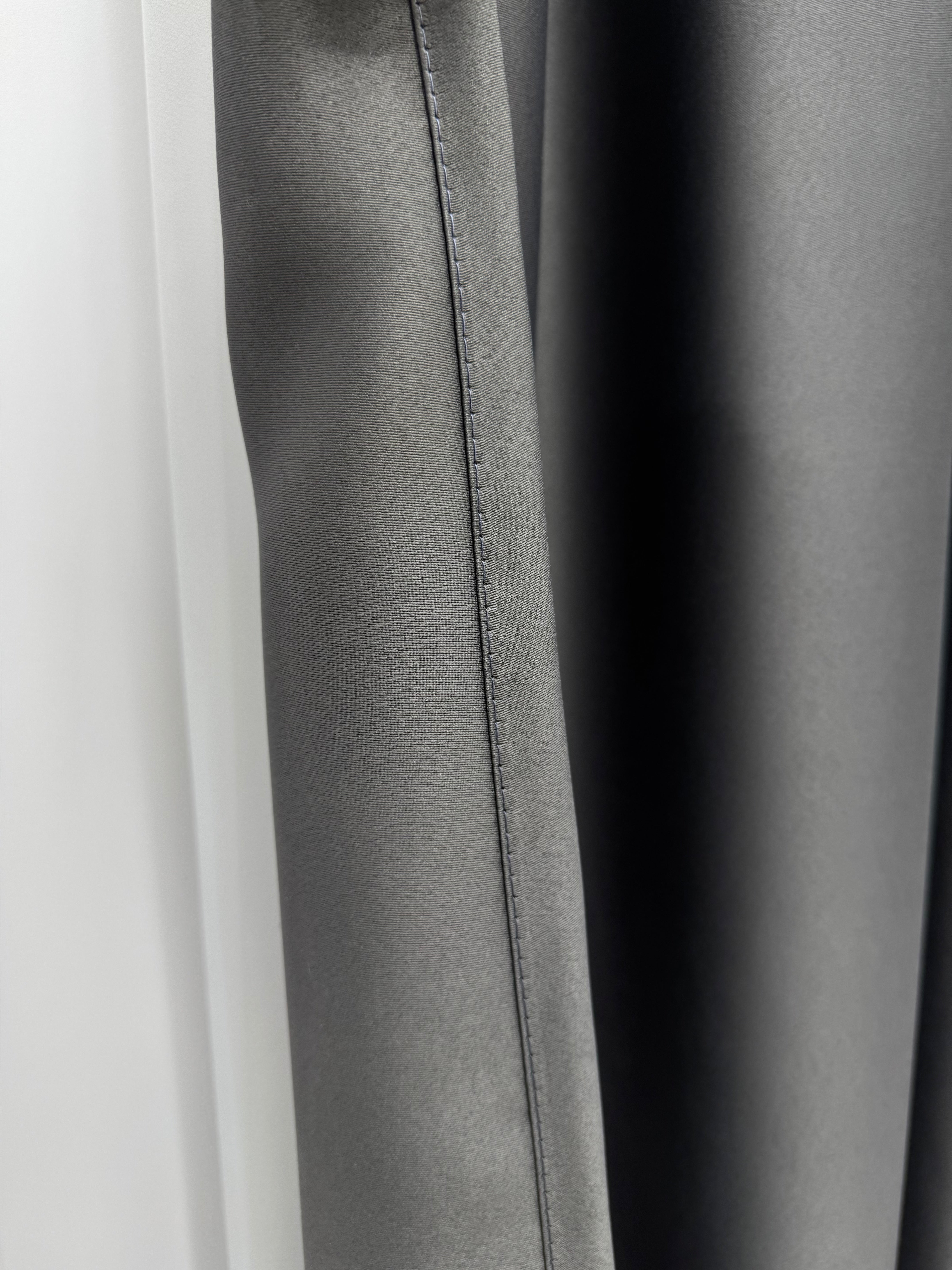 Monochrome "Blackout" curtain, dark gray color
