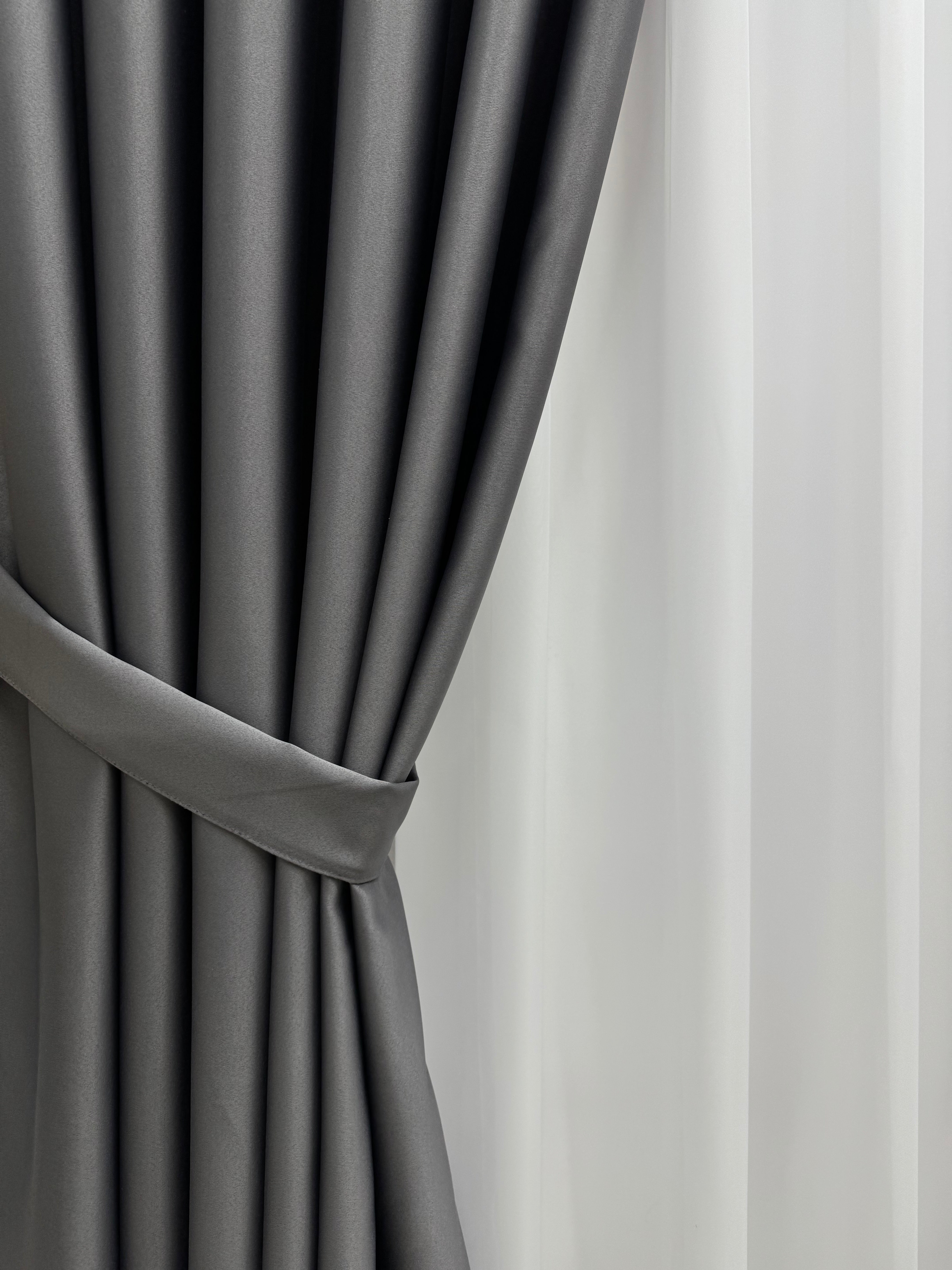 Monochrome "Blackout" curtain, dark gray color