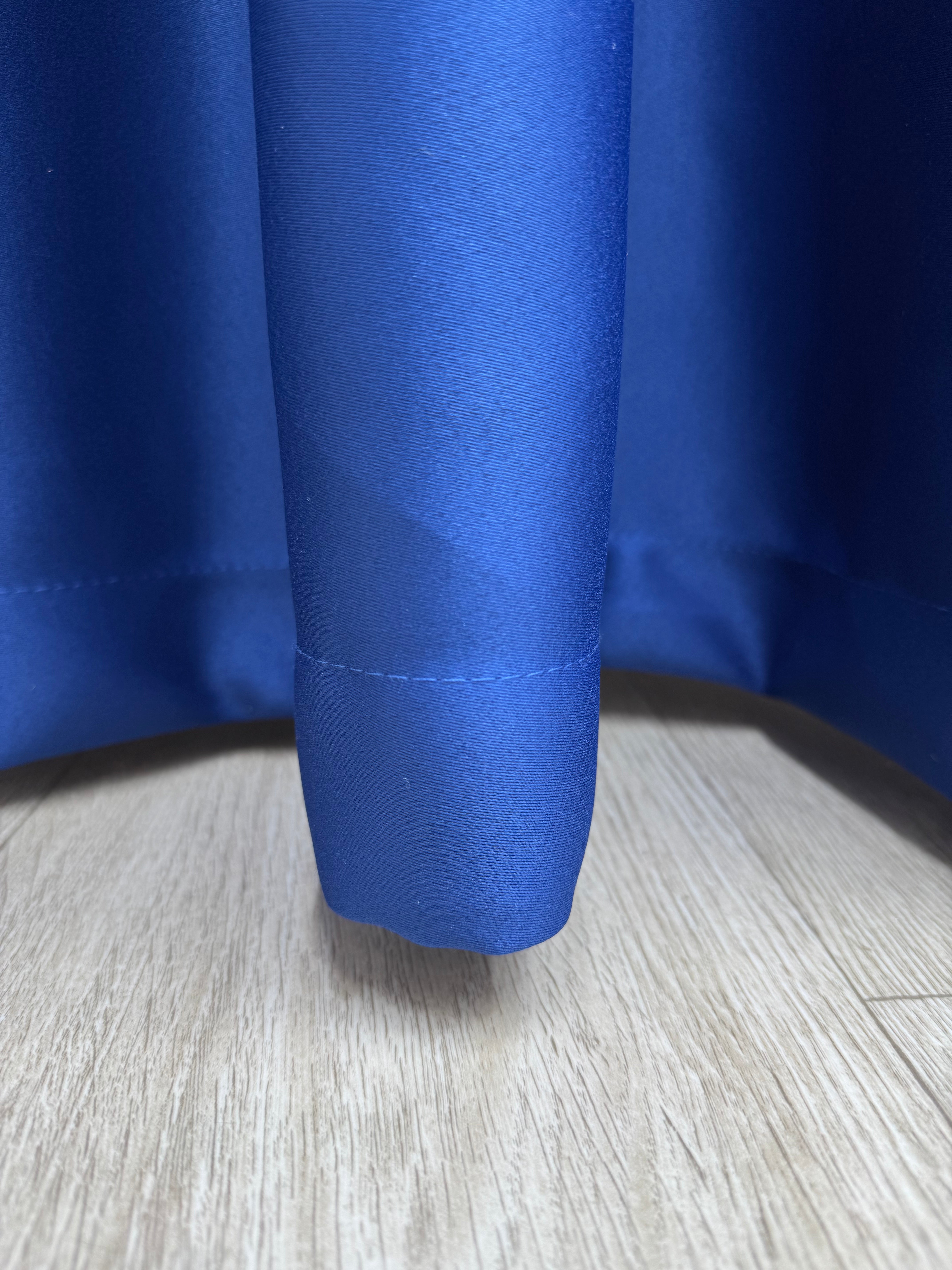 Monochrome "Blackout" curtain, dark blue color