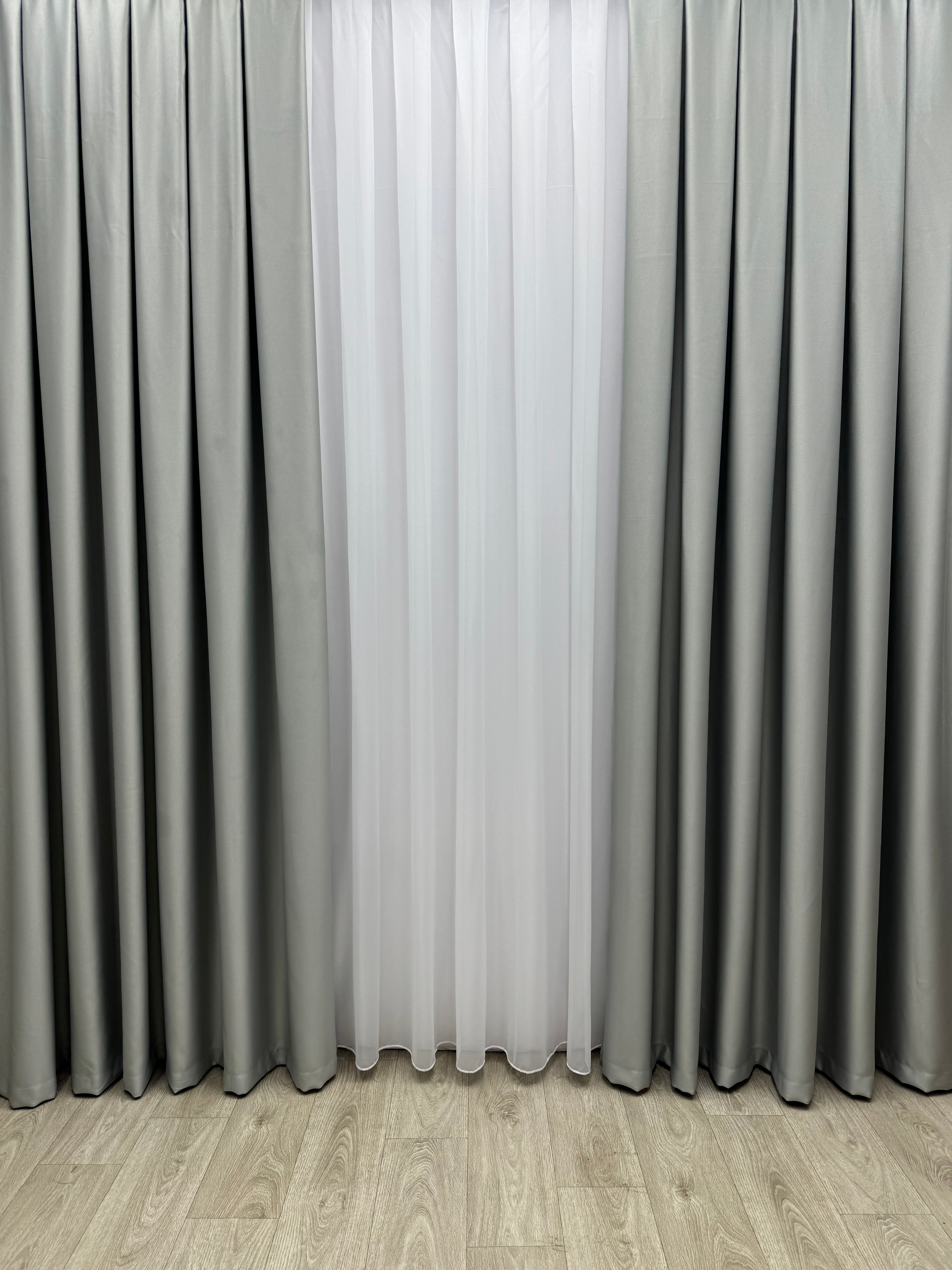 Monochrome "Blackout" curtain, light gray color