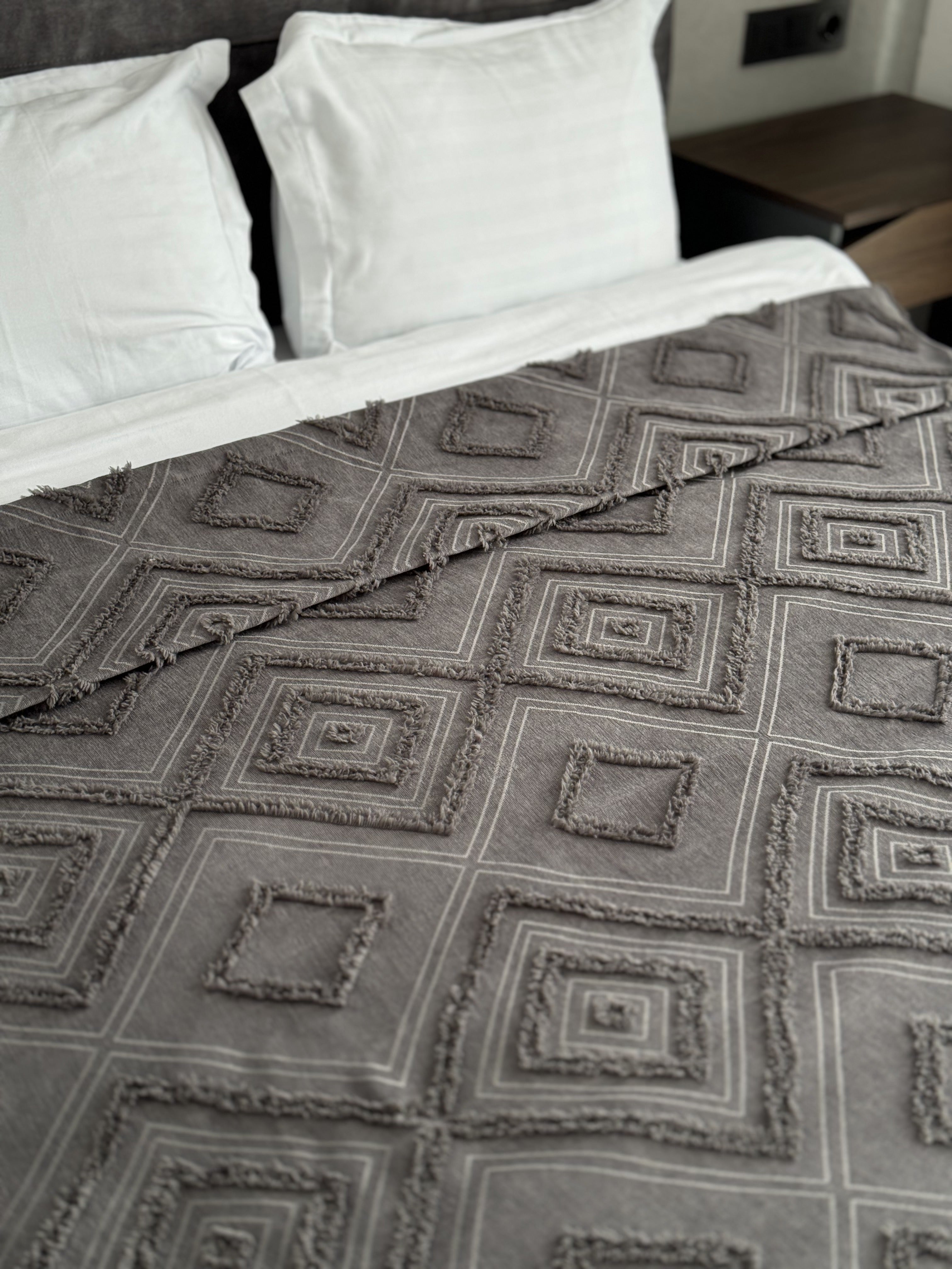 Scandinavian bedspread, 100% cotton, graphite color