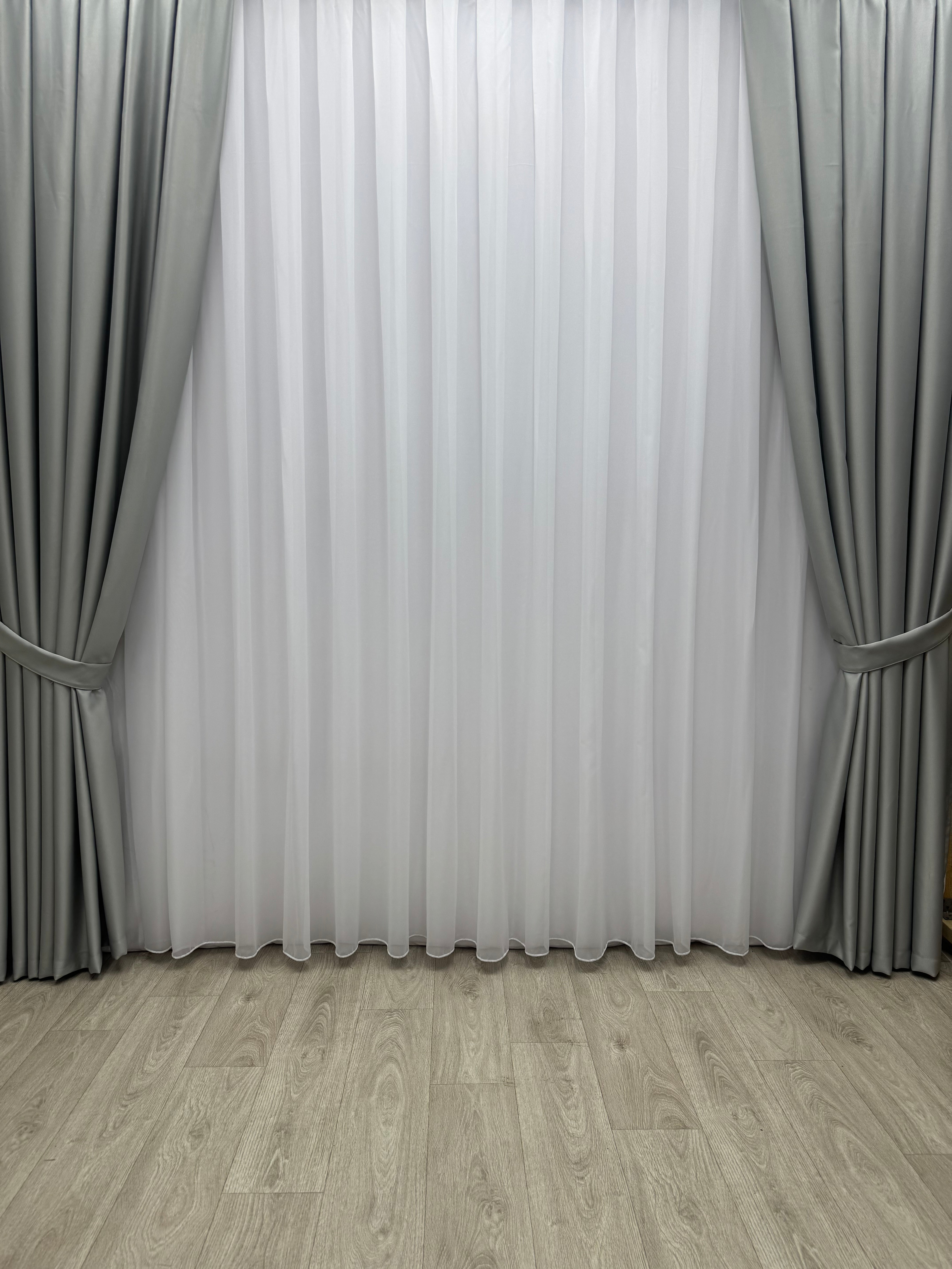 Monochrome "Blackout" curtain, light gray color