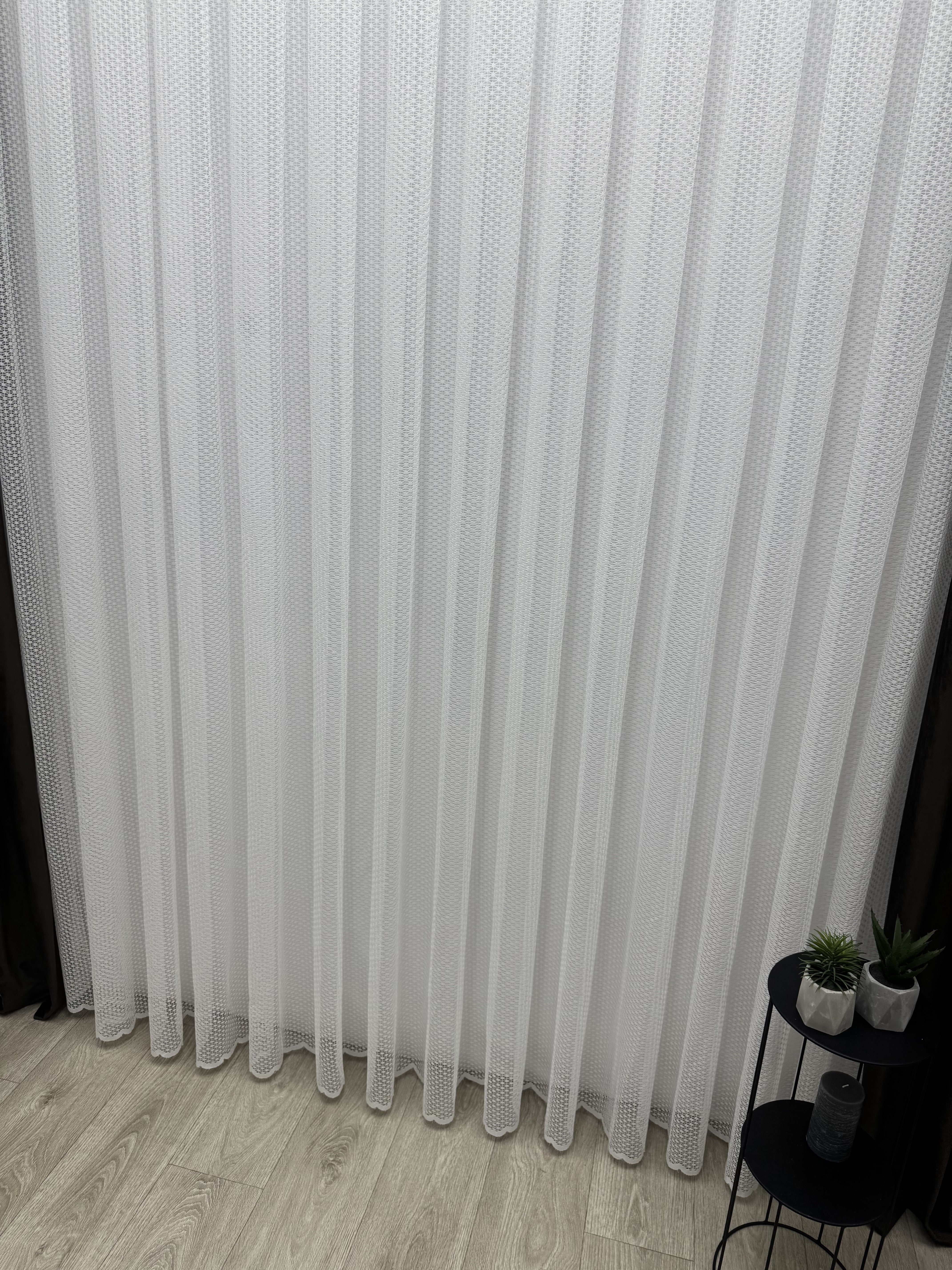 Guipure sheer curtain with embroidery, milk color