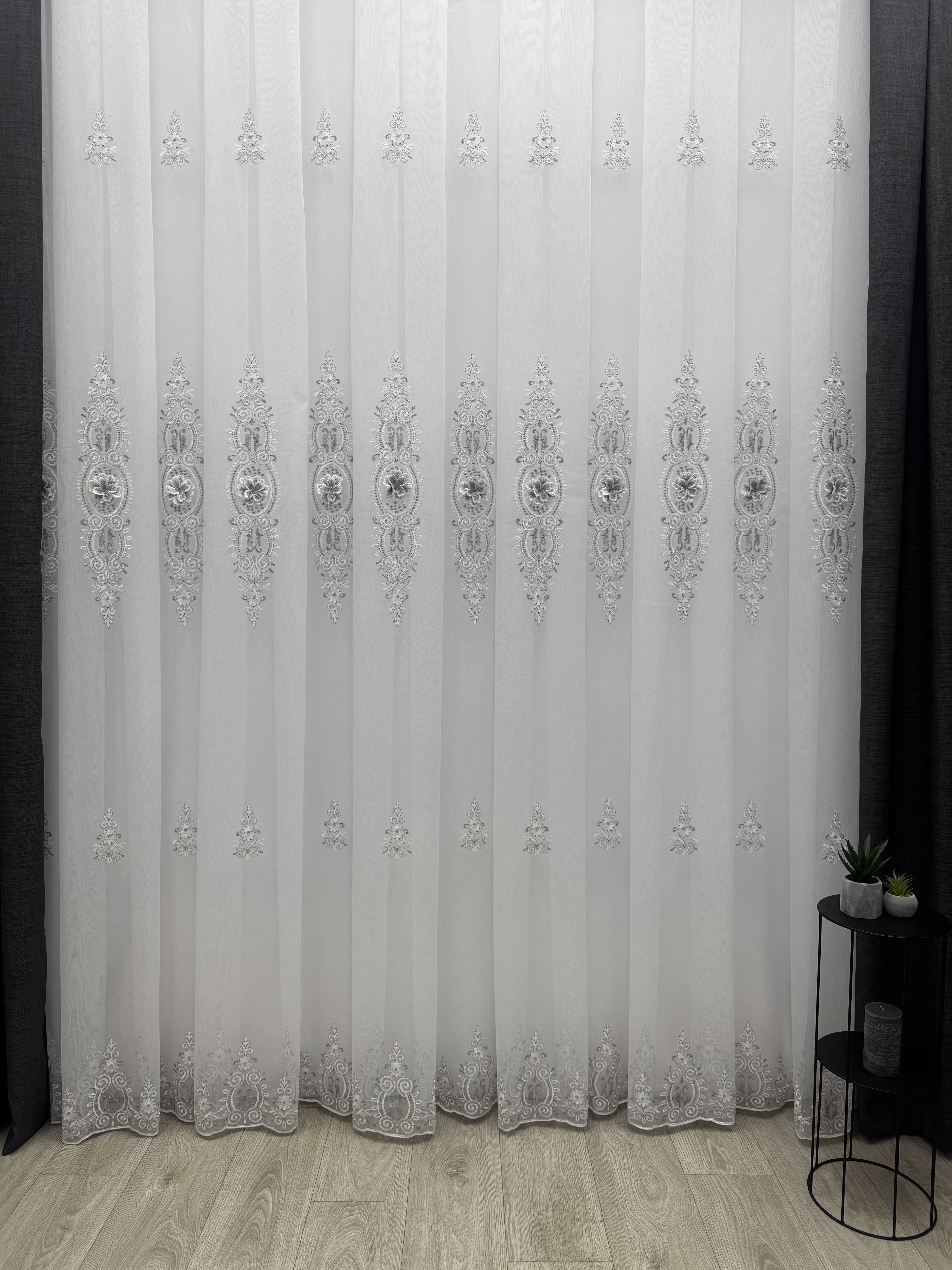 Bamboo-based tulle with 3D flowers and beautiful embroidery, gray color