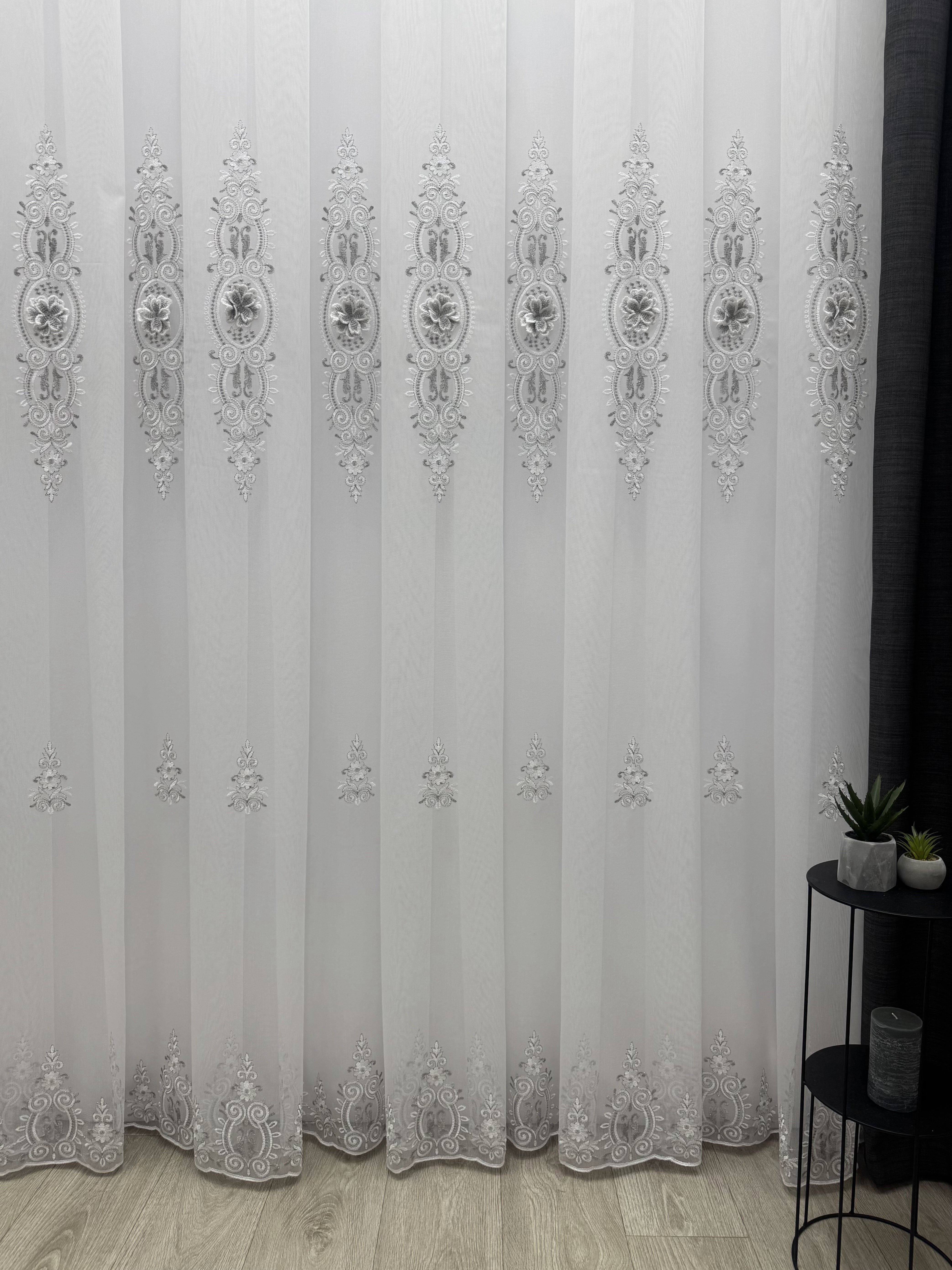 Bamboo-based tulle with 3D flowers and beautiful embroidery, gray color