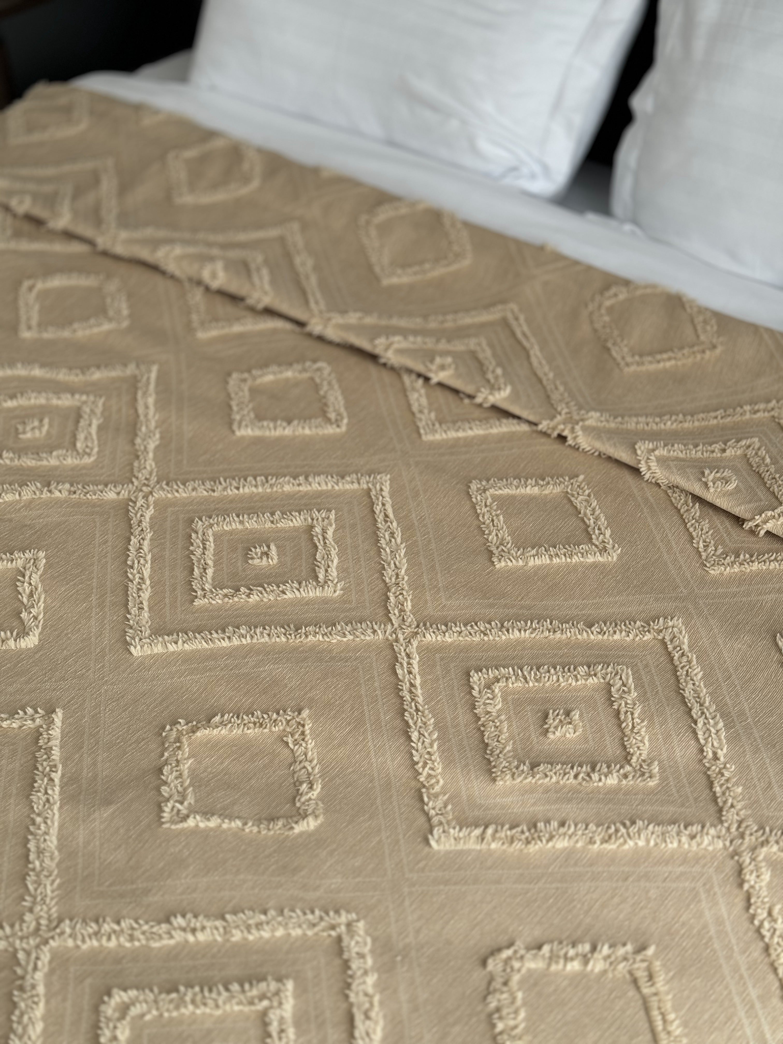 Scandinavian bedspread, 100% cotton, beige color